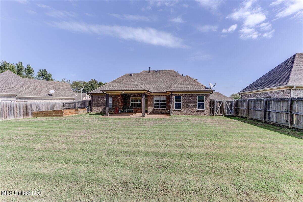 3601 Harvest Tree Drive Property Photo 38