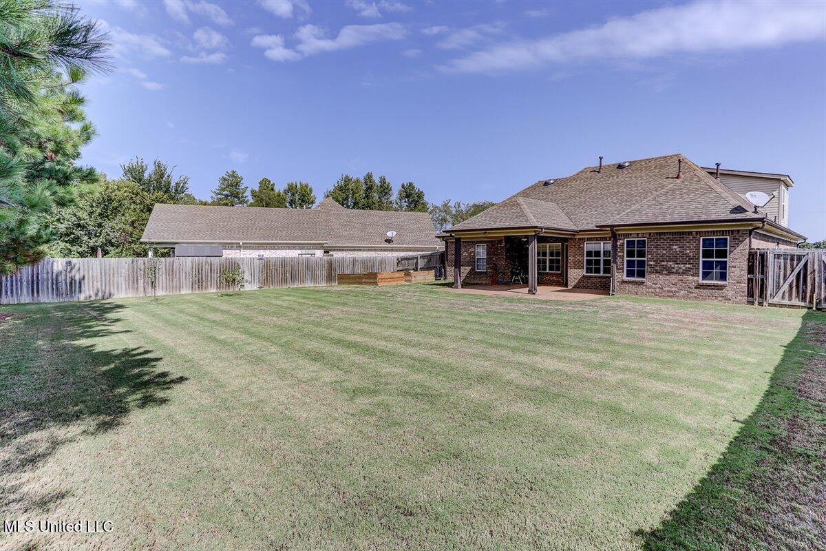 3601 Harvest Tree Drive Property Photo 39