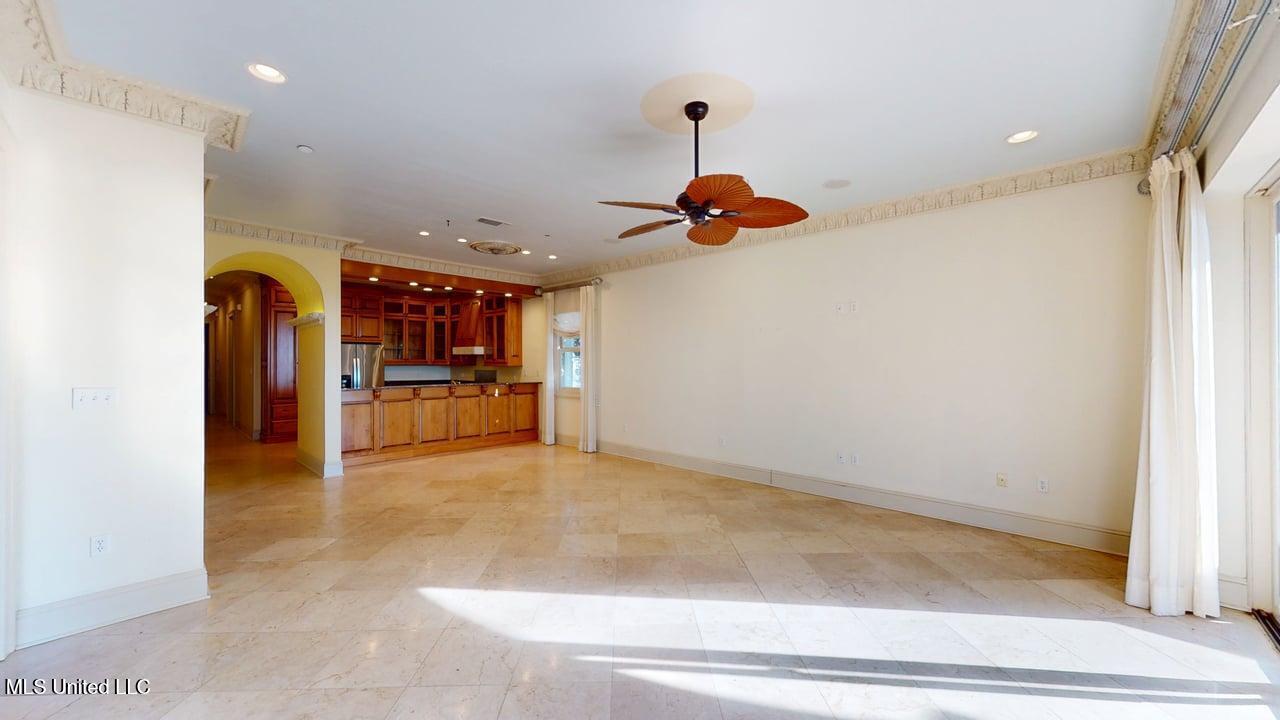 4640 W Beach Boulevard Property Photo 5