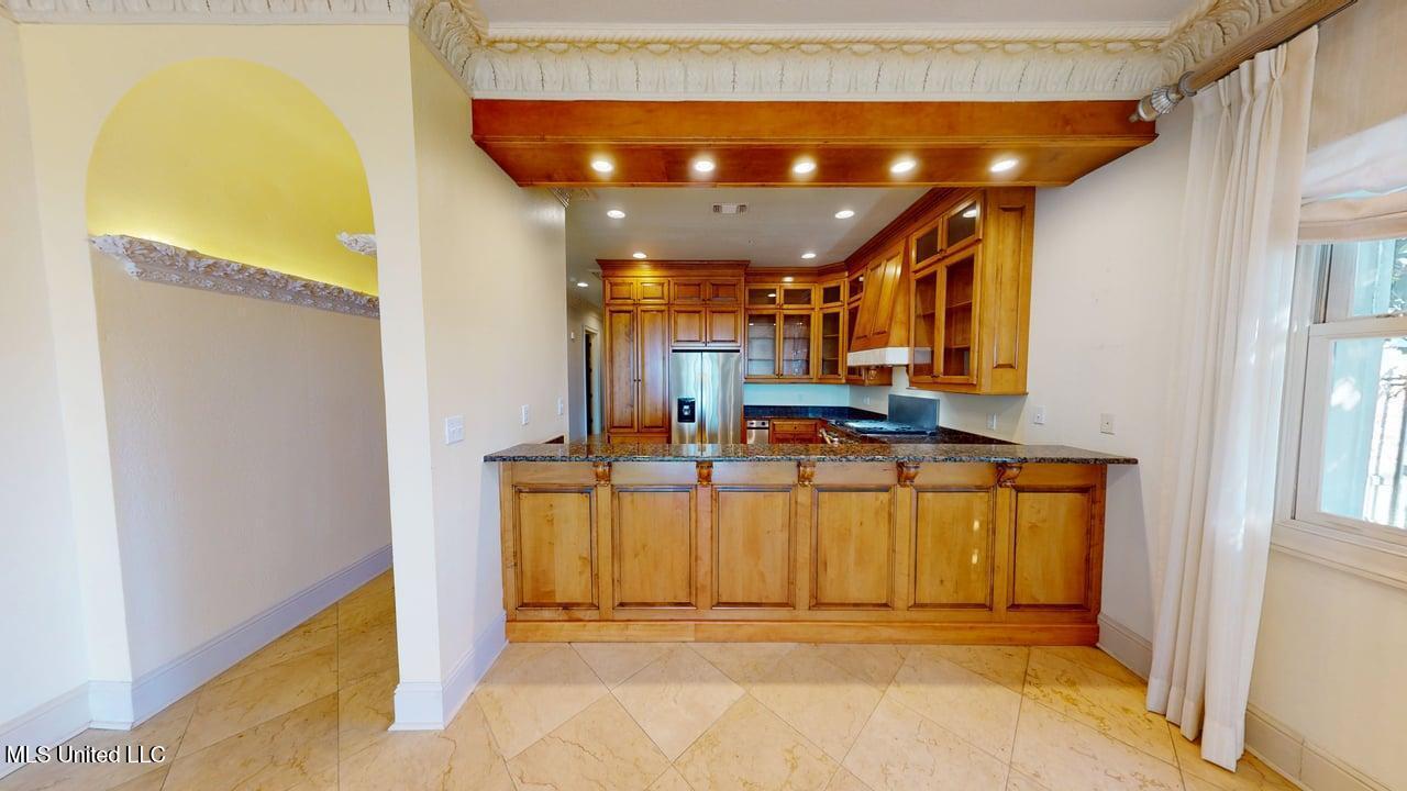 4640 W Beach Boulevard Property Photo 7