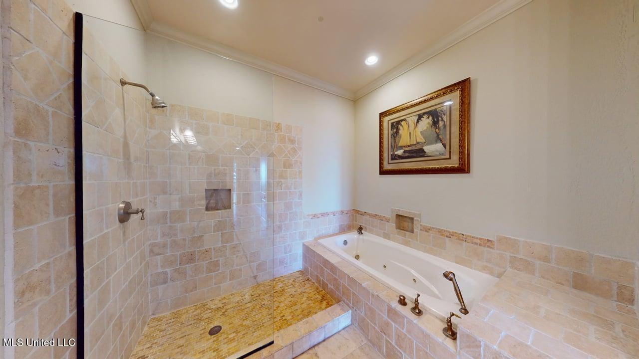 4640 W Beach Boulevard Property Photo 15