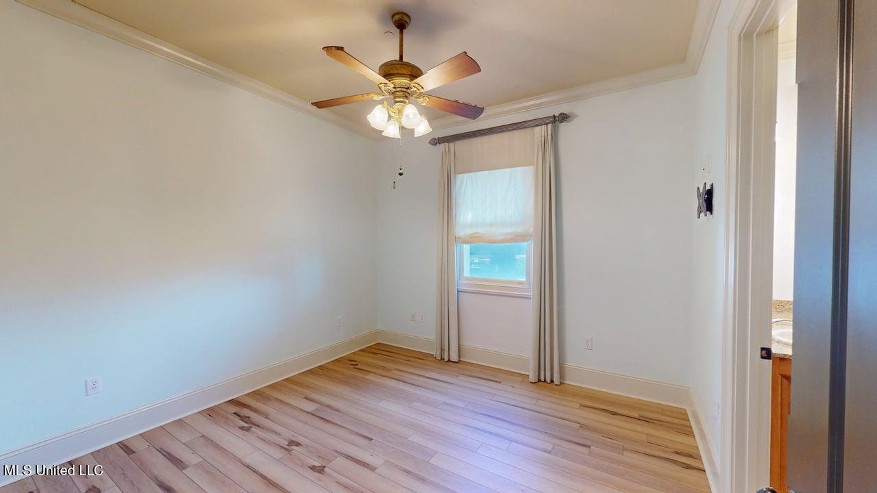 4640 W Beach Boulevard Property Photo 18