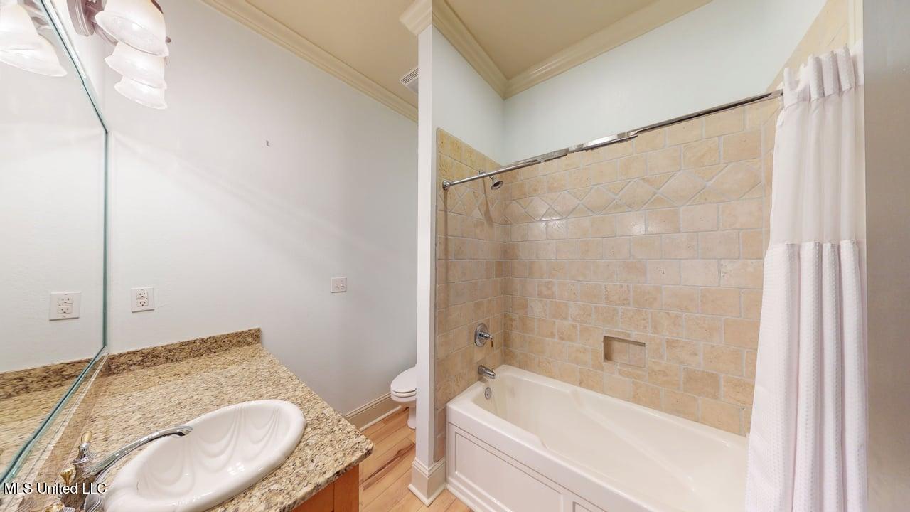 4640 W Beach Boulevard Property Photo 20