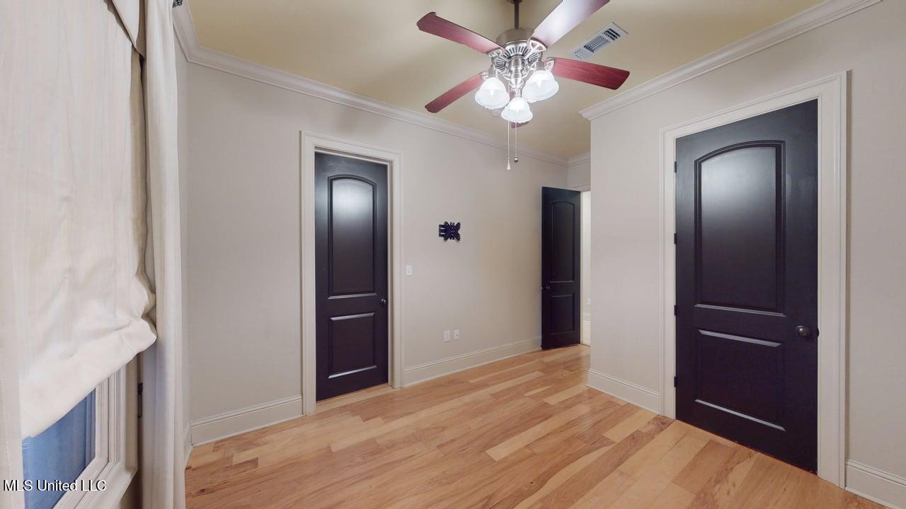 4640 W Beach Boulevard Property Photo 22