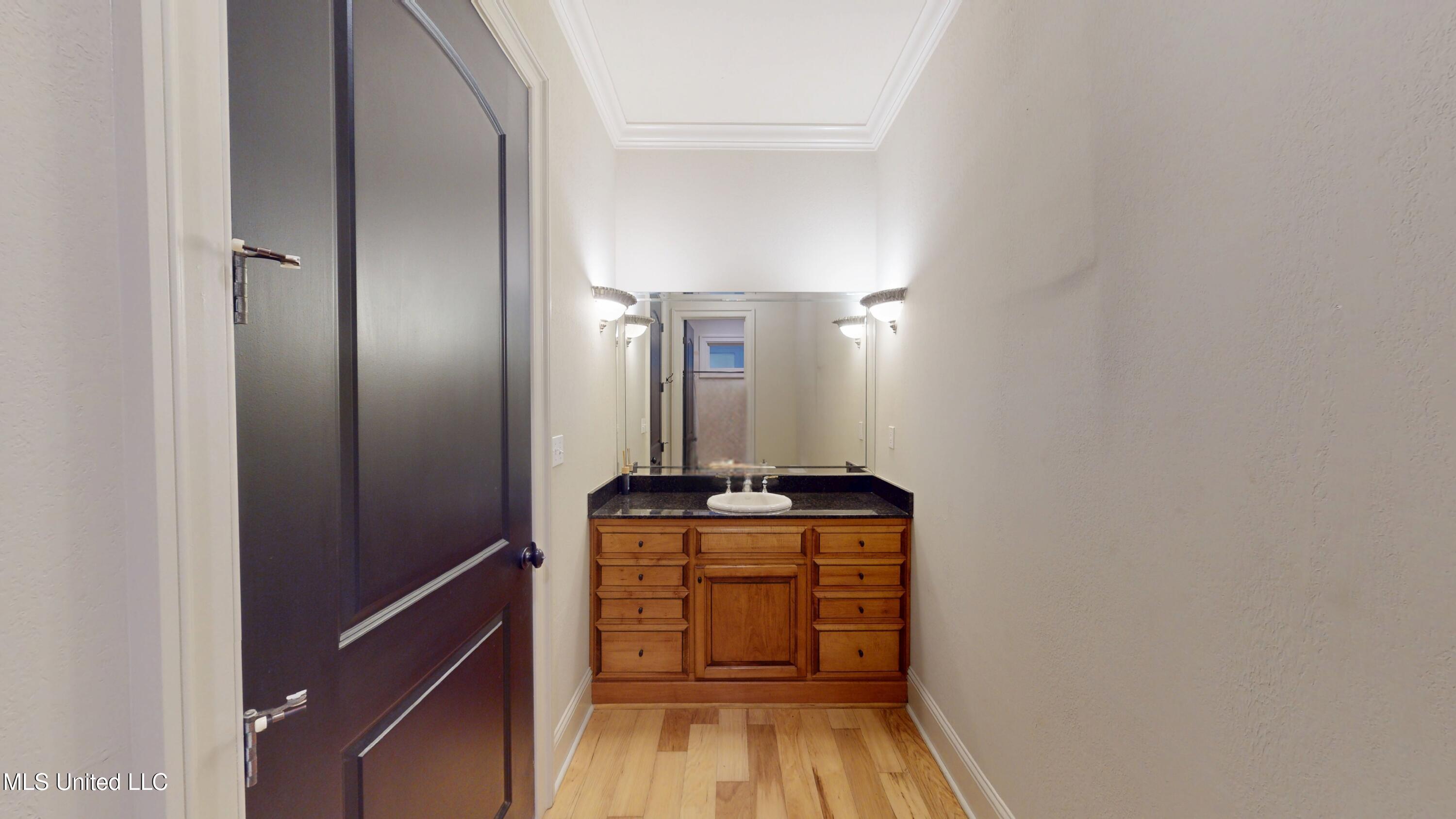 4640 W Beach Boulevard Property Photo 23