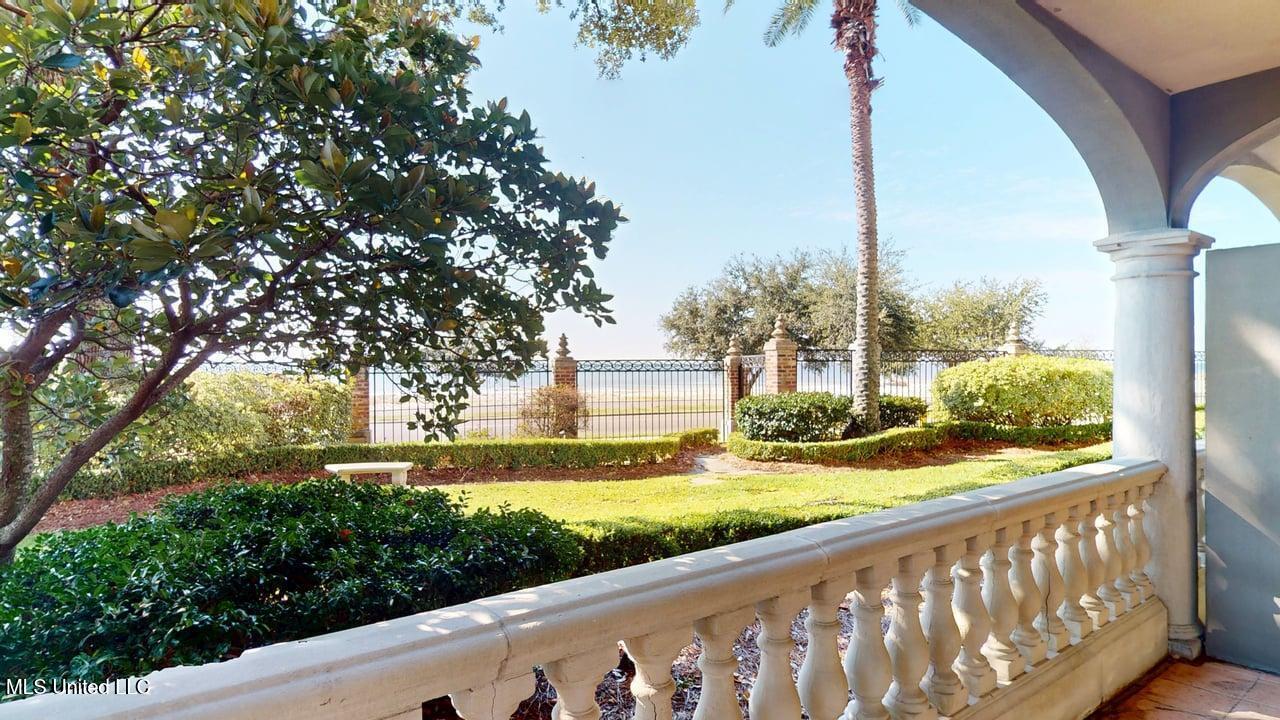 4640 W Beach Boulevard Property Photo 27