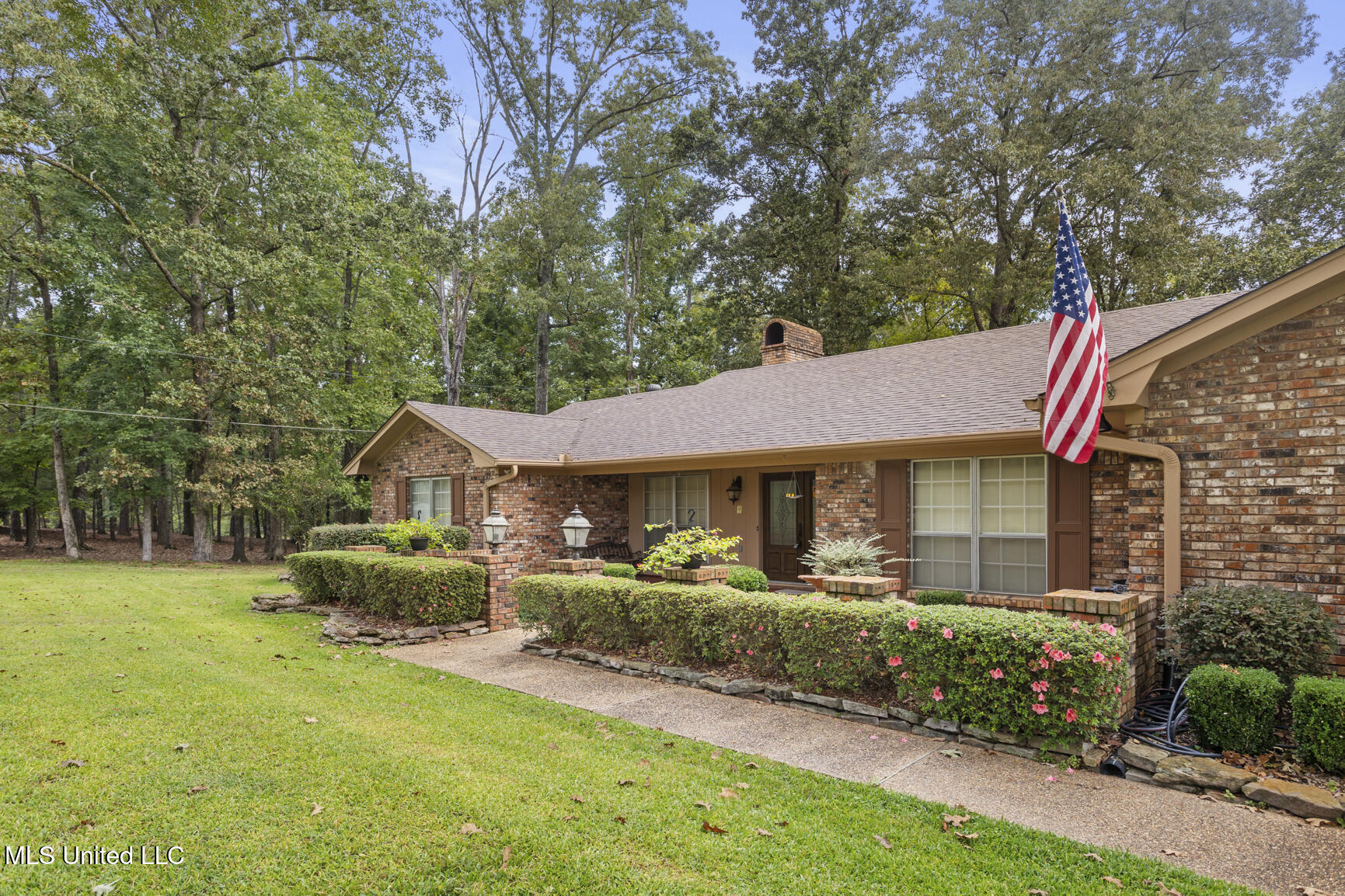 6558 Grandview Cove Property Photo 4