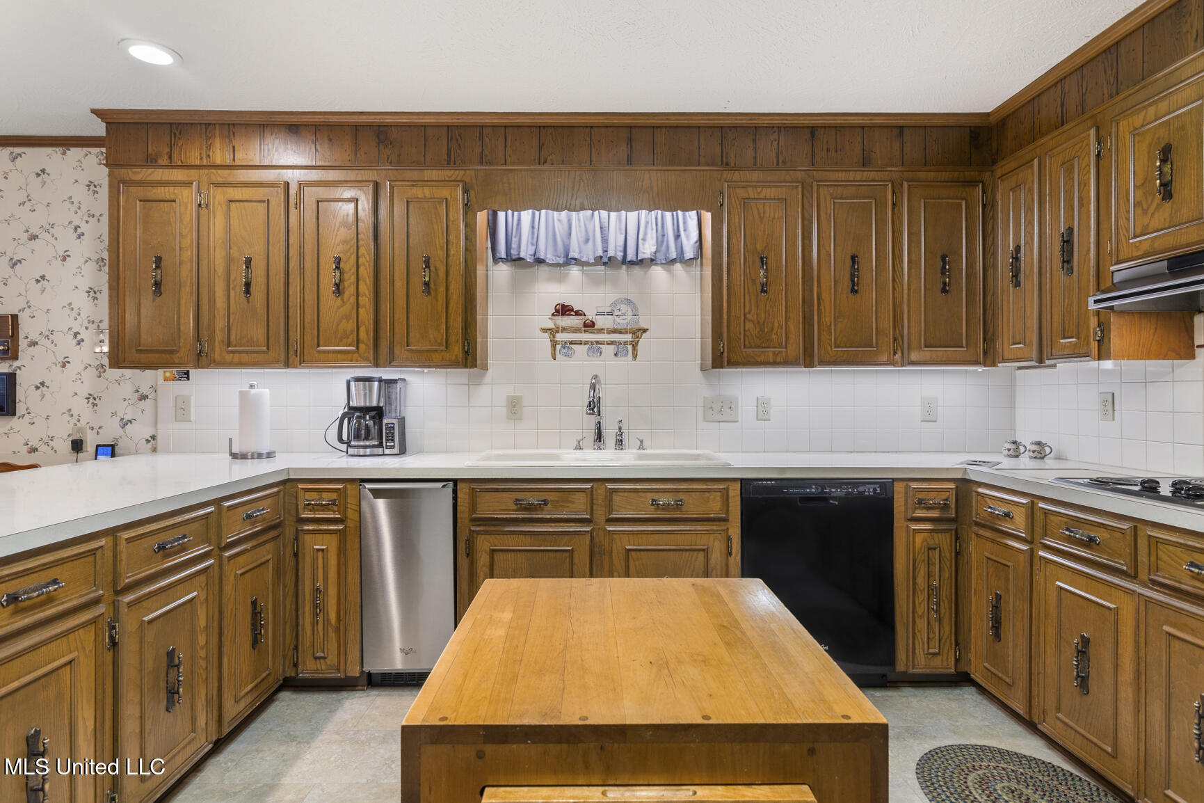 6558 Grandview Cove Property Photo 26