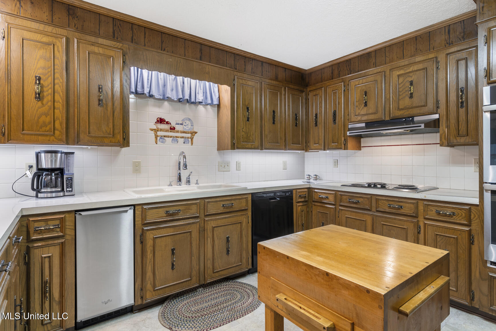 6558 Grandview Cove Property Photo 31