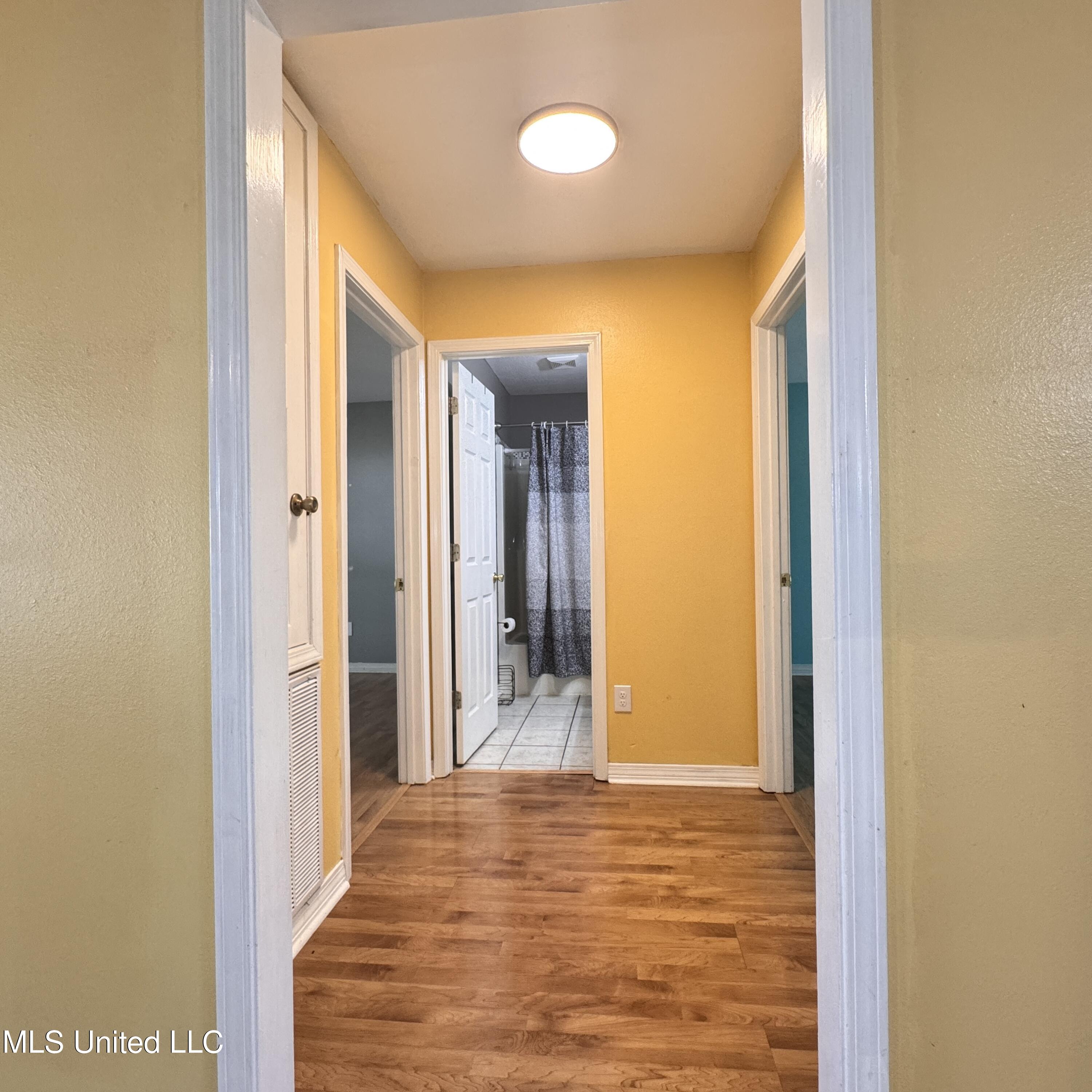 7828 Koko Place Property Photo 4