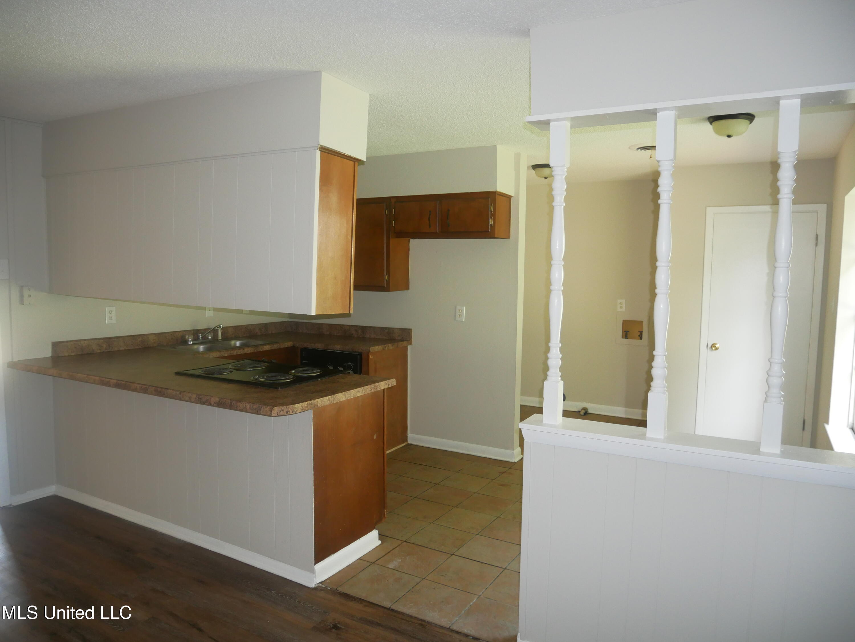 3330 Mayfair Road Property Photo 7