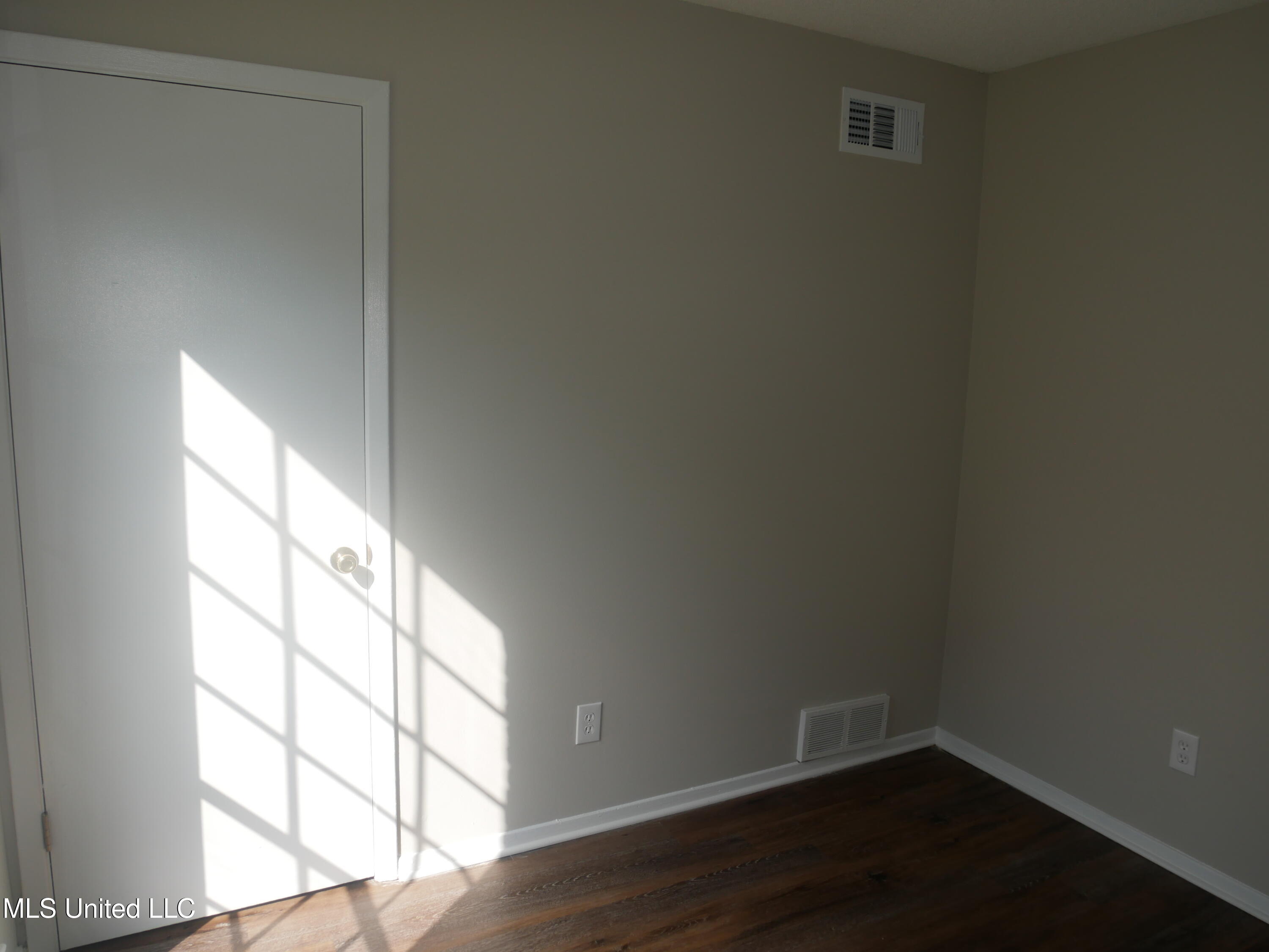 3330 Mayfair Road Property Photo 13