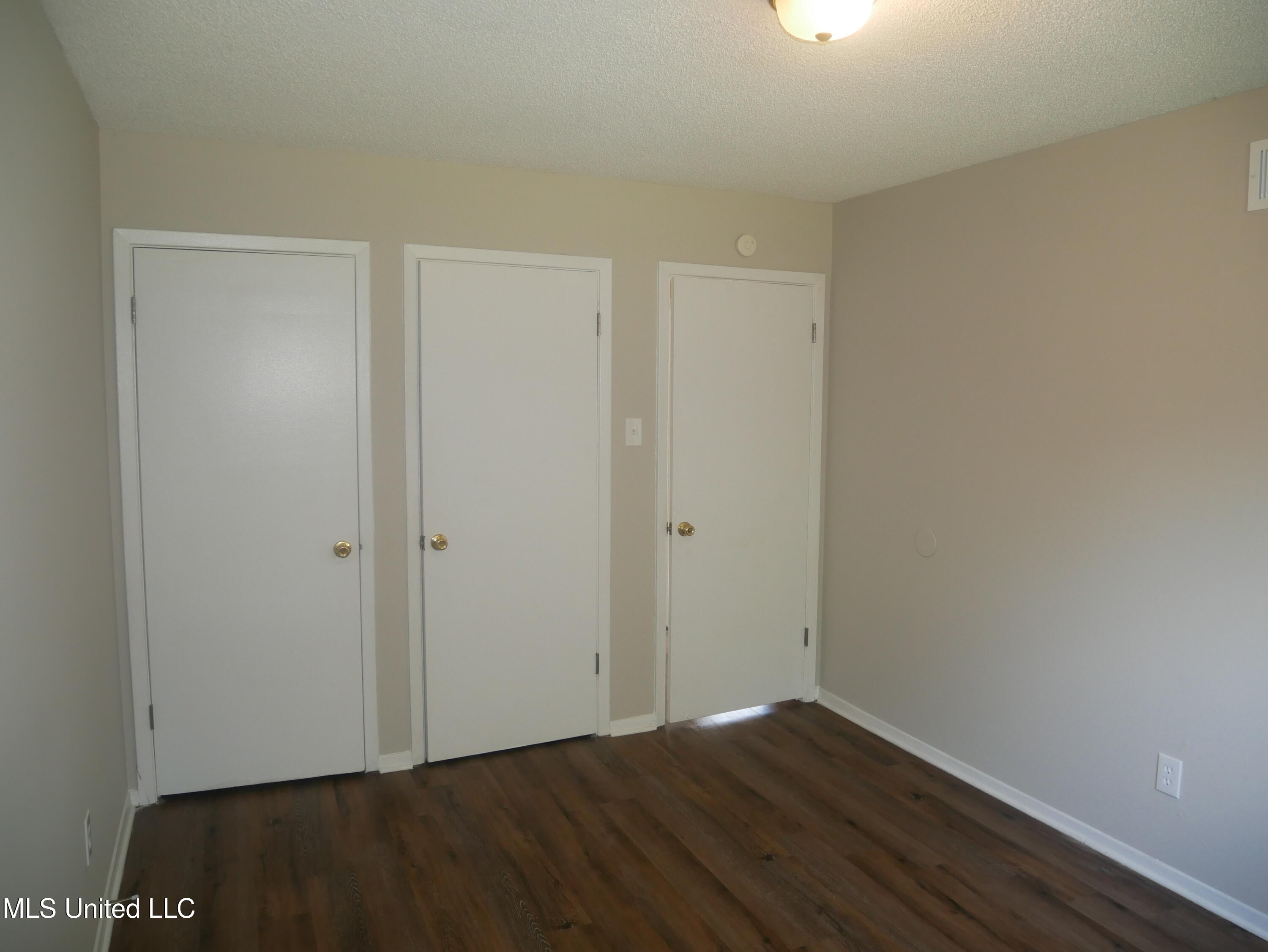 3330 Mayfair Road Property Photo 16