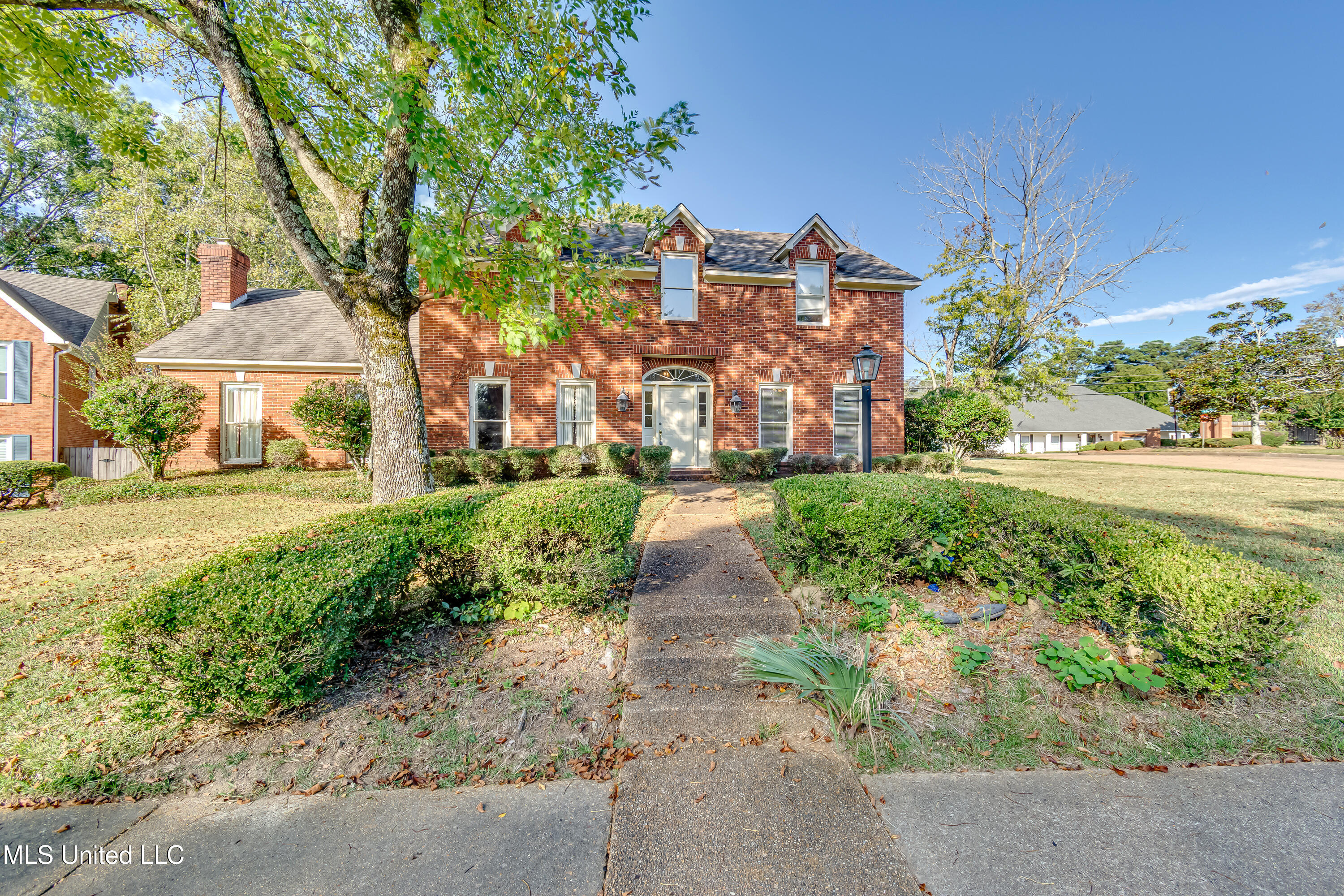 11 S Crownpointe Drive Property Photo 2