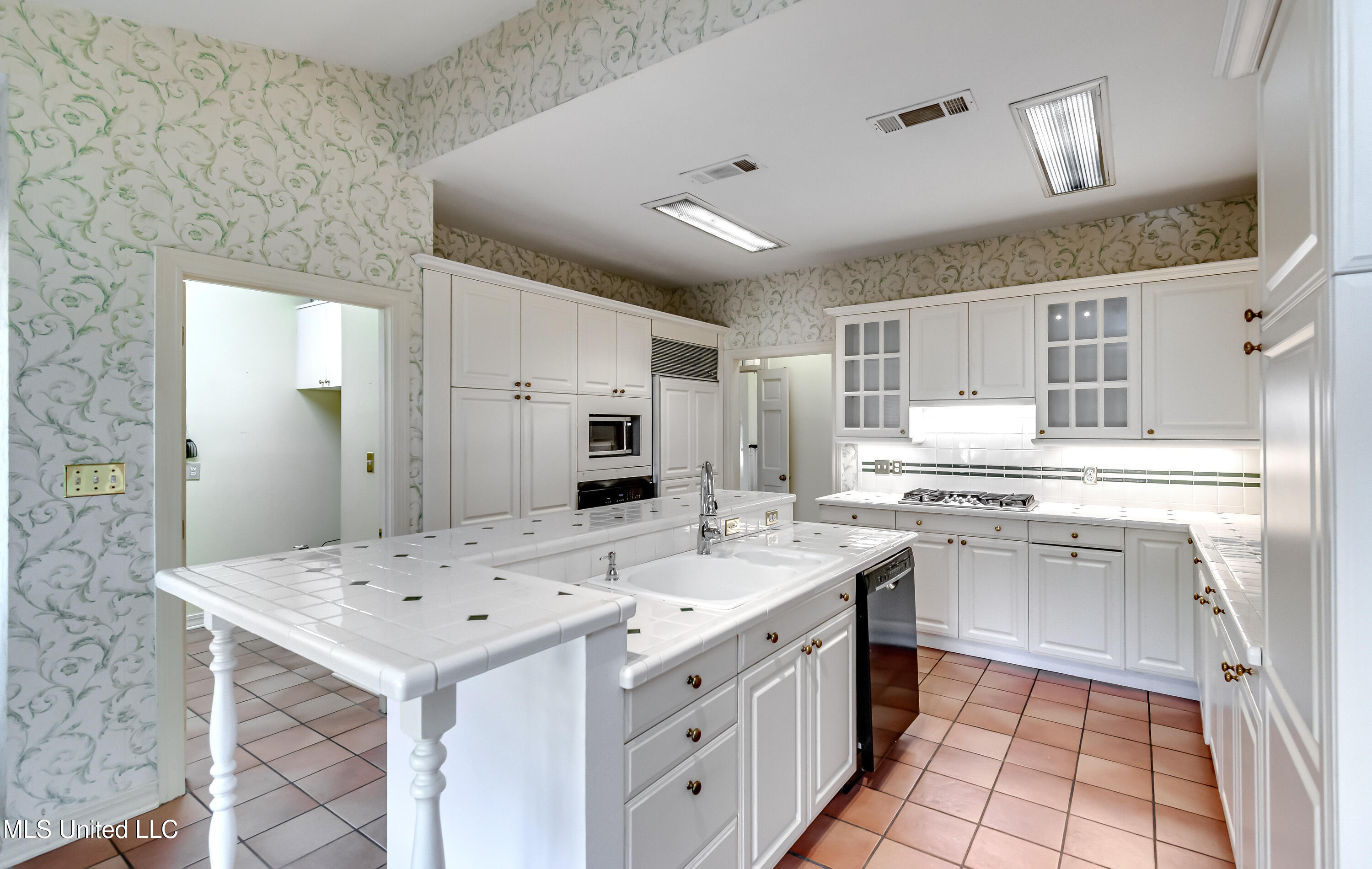 11 S Crownpointe Drive Property Photo 15