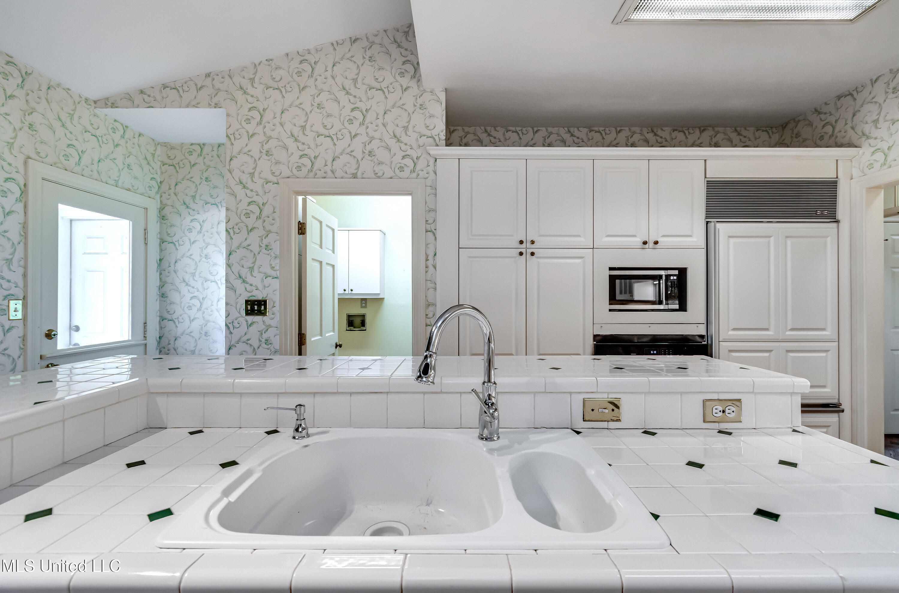 11 S Crownpointe Drive Property Photo 17