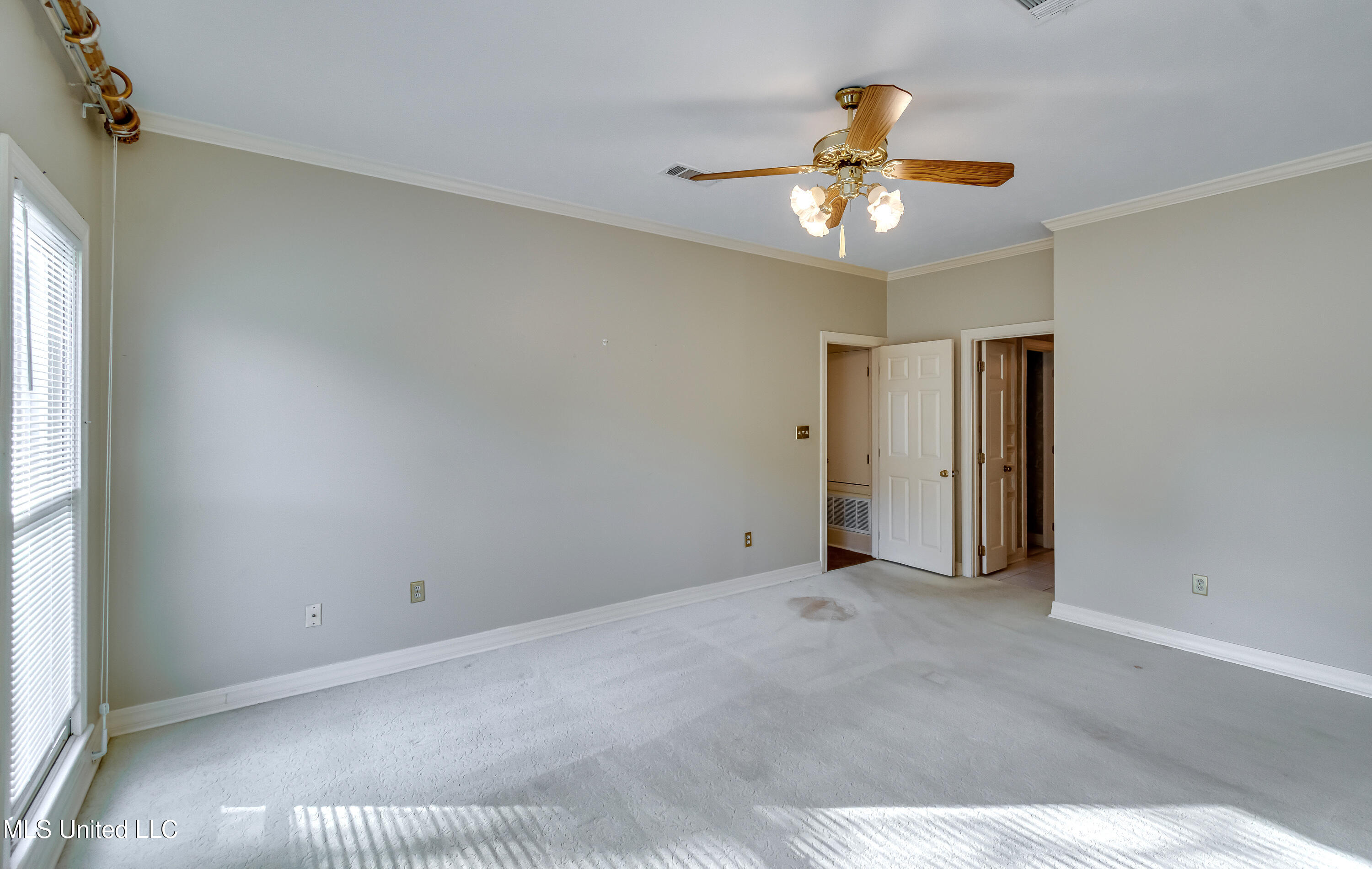 11 S Crownpointe Drive Property Photo 35