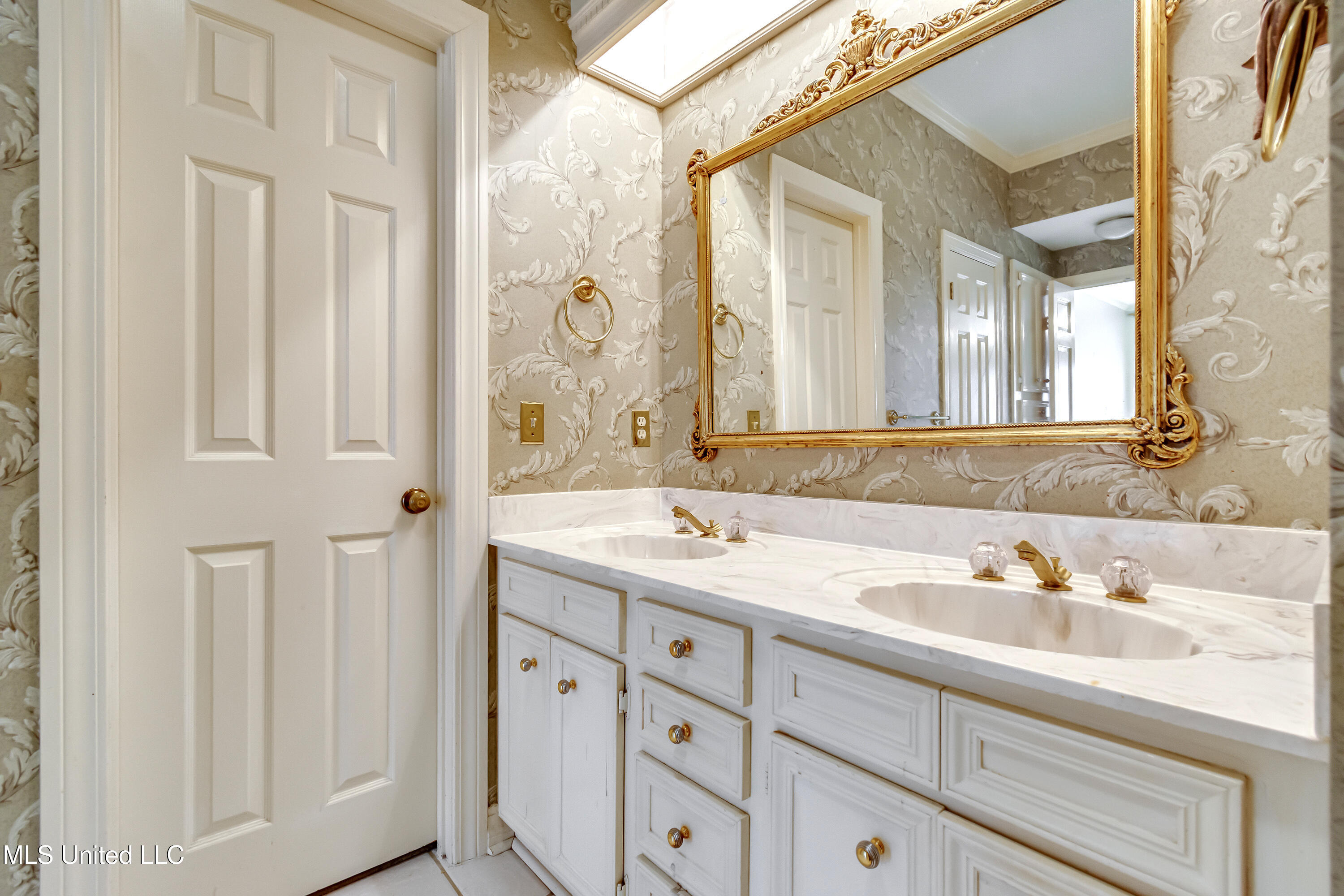 11 S Crownpointe Drive Property Photo 41