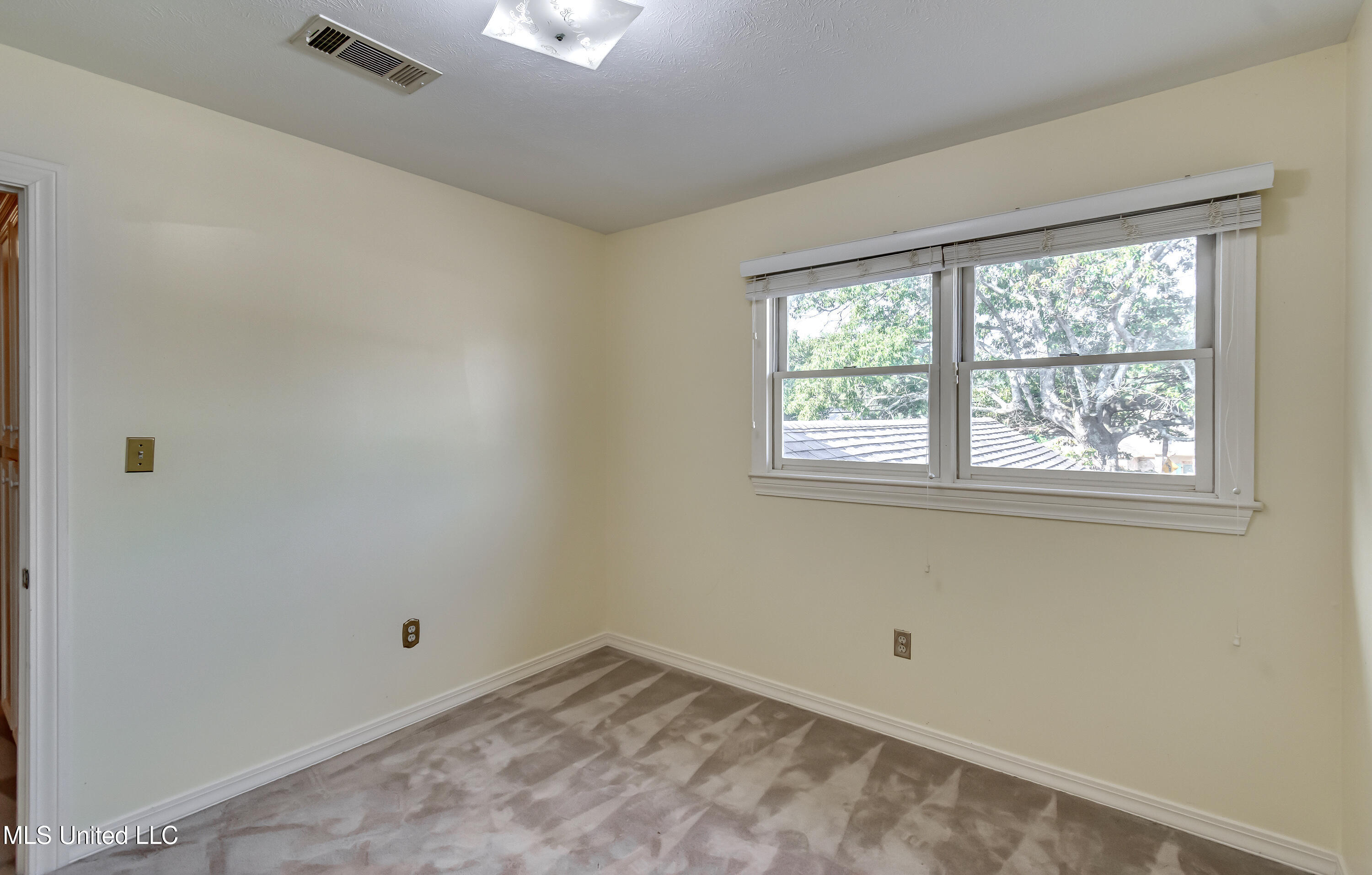 11 S Crownpointe Drive Property Photo 53