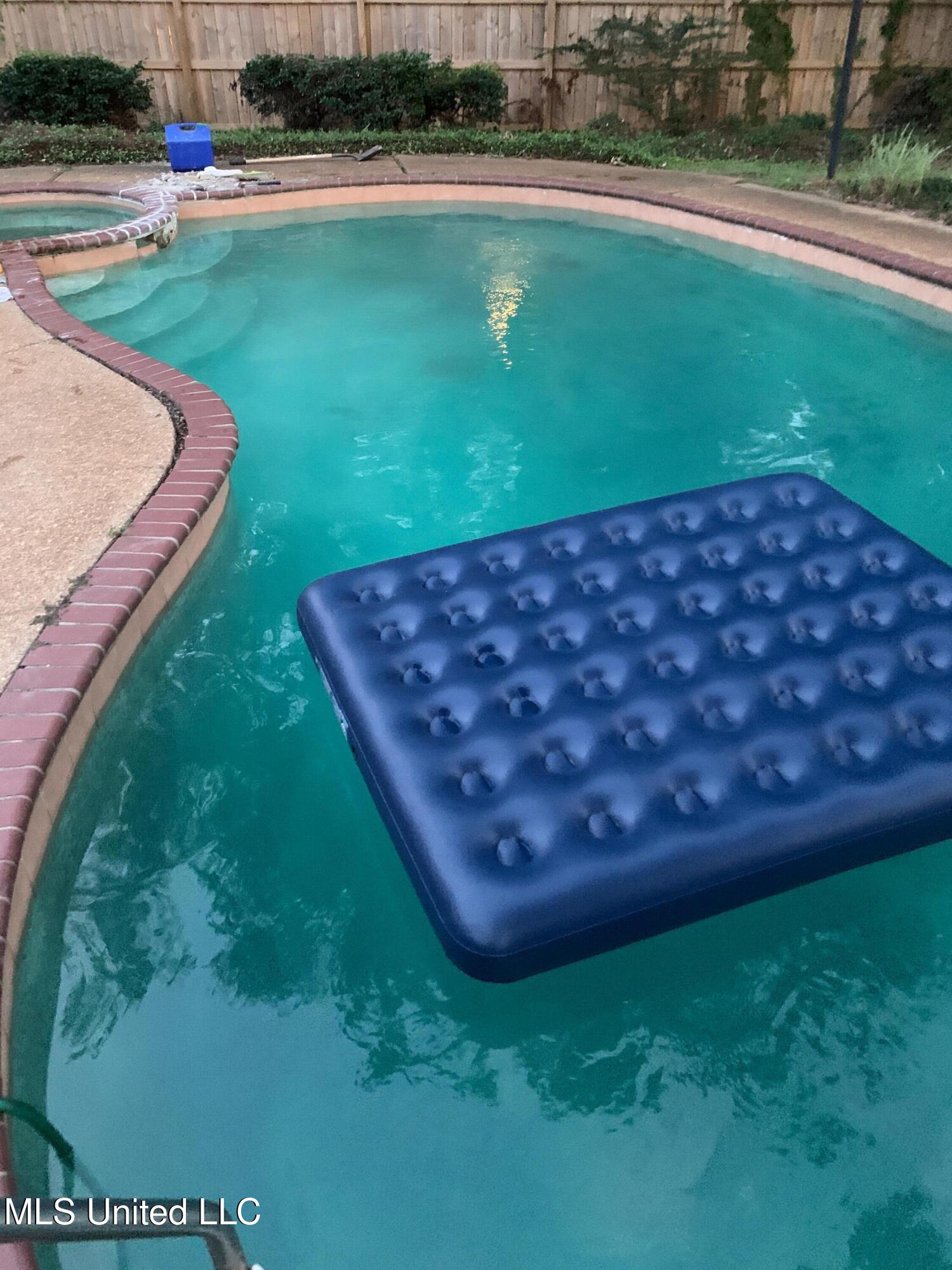 11 S Crownpointe Drive Property Photo 68