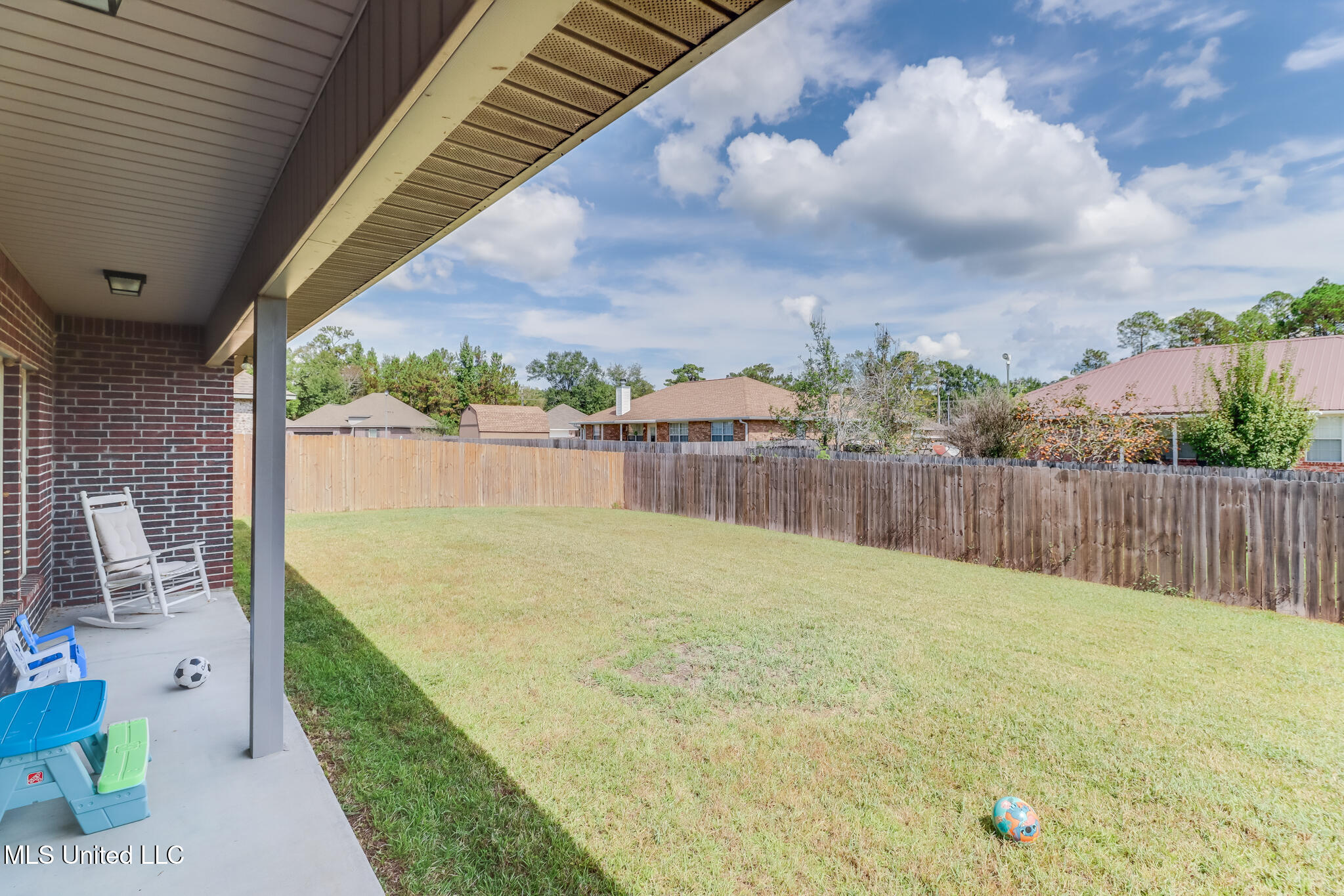 14126 Harley Drive Property Photo 6