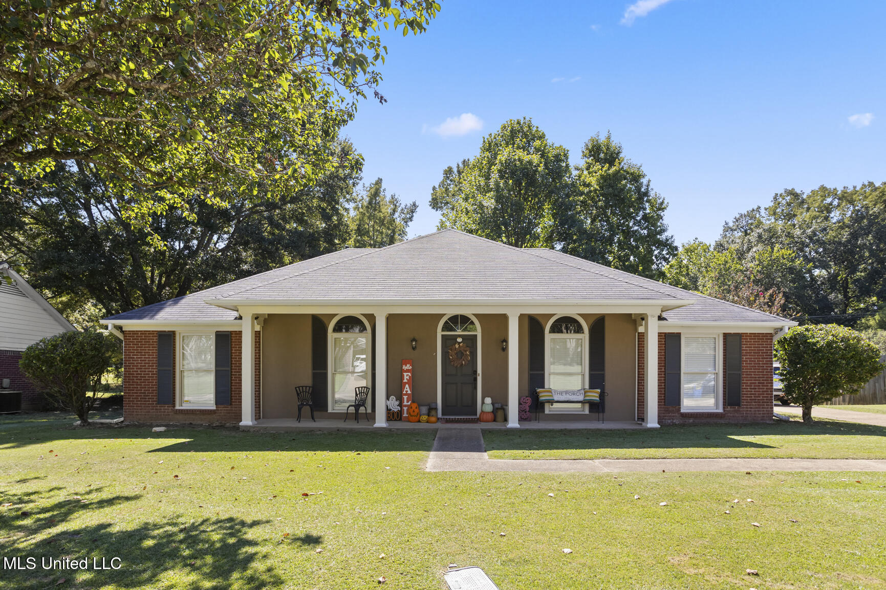 163 Azalea Circle Property Photo 1