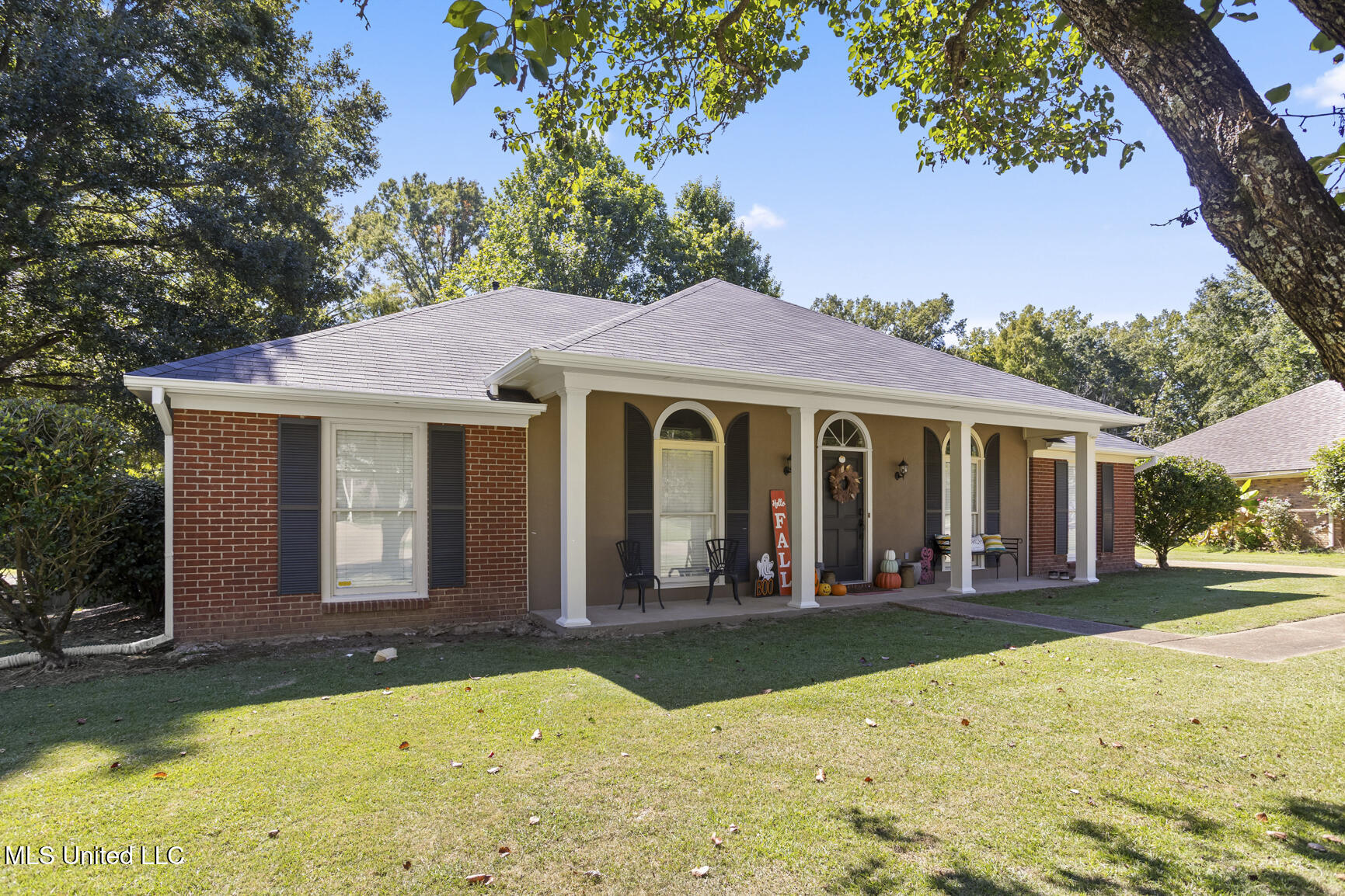 163 Azalea Circle Property Photo 2