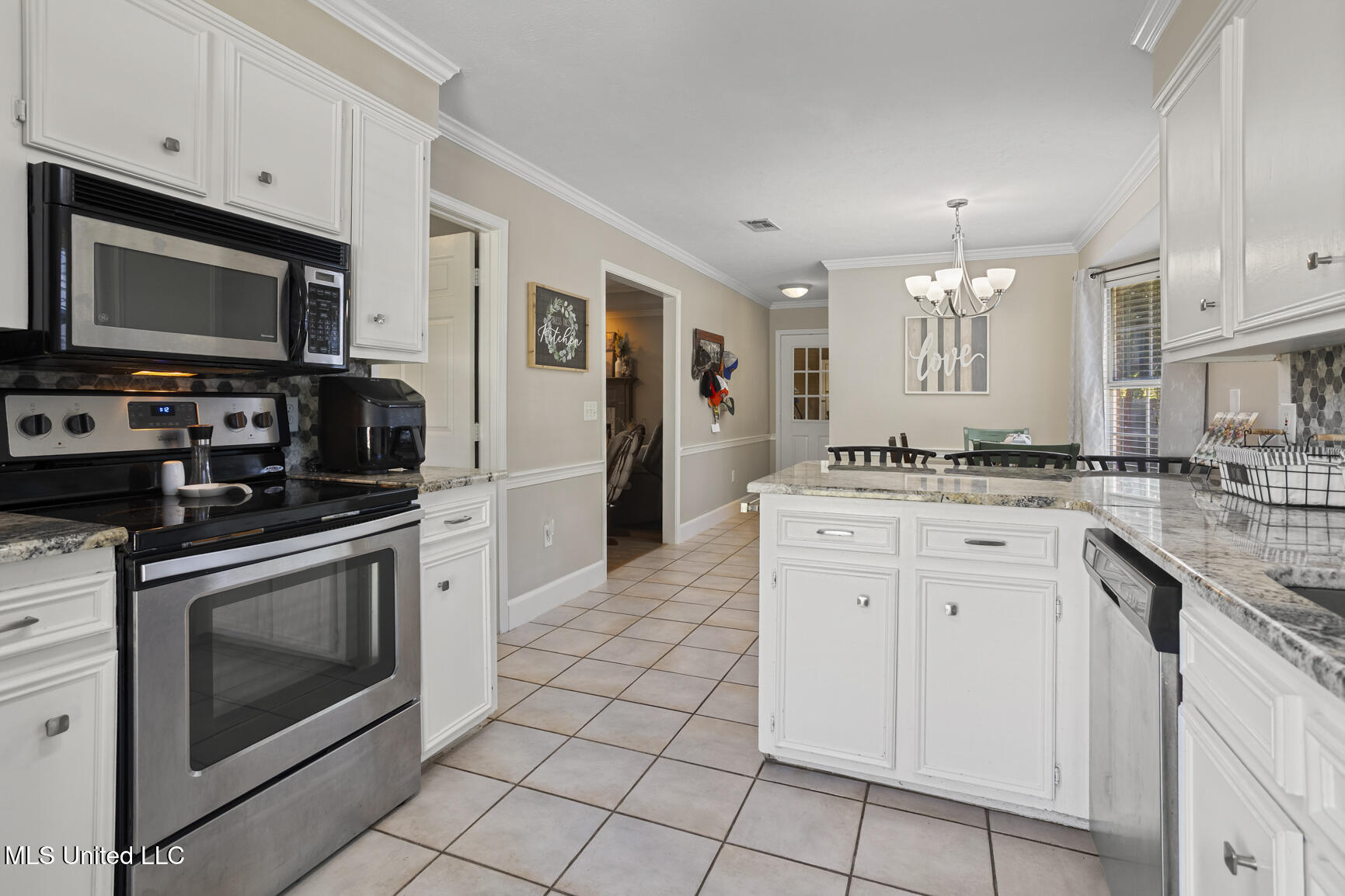 163 Azalea Circle Property Photo 9