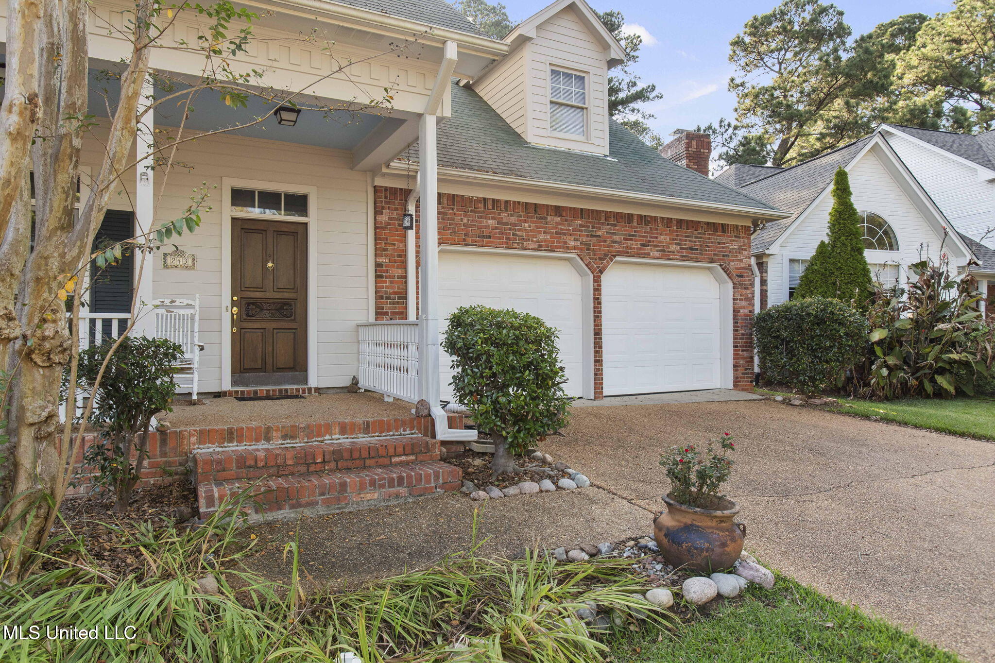243 Bayview Drive Property Photo 3