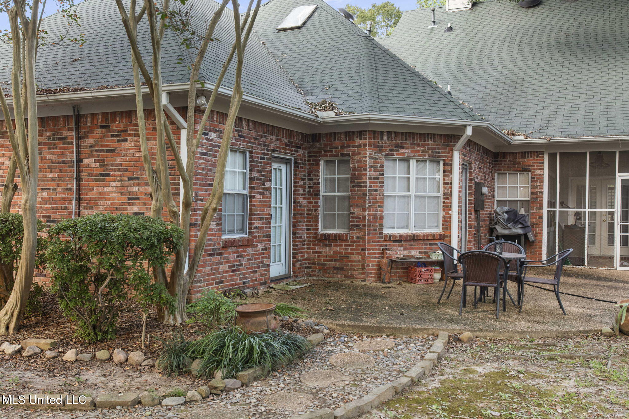 243 Bayview Drive Property Photo 9