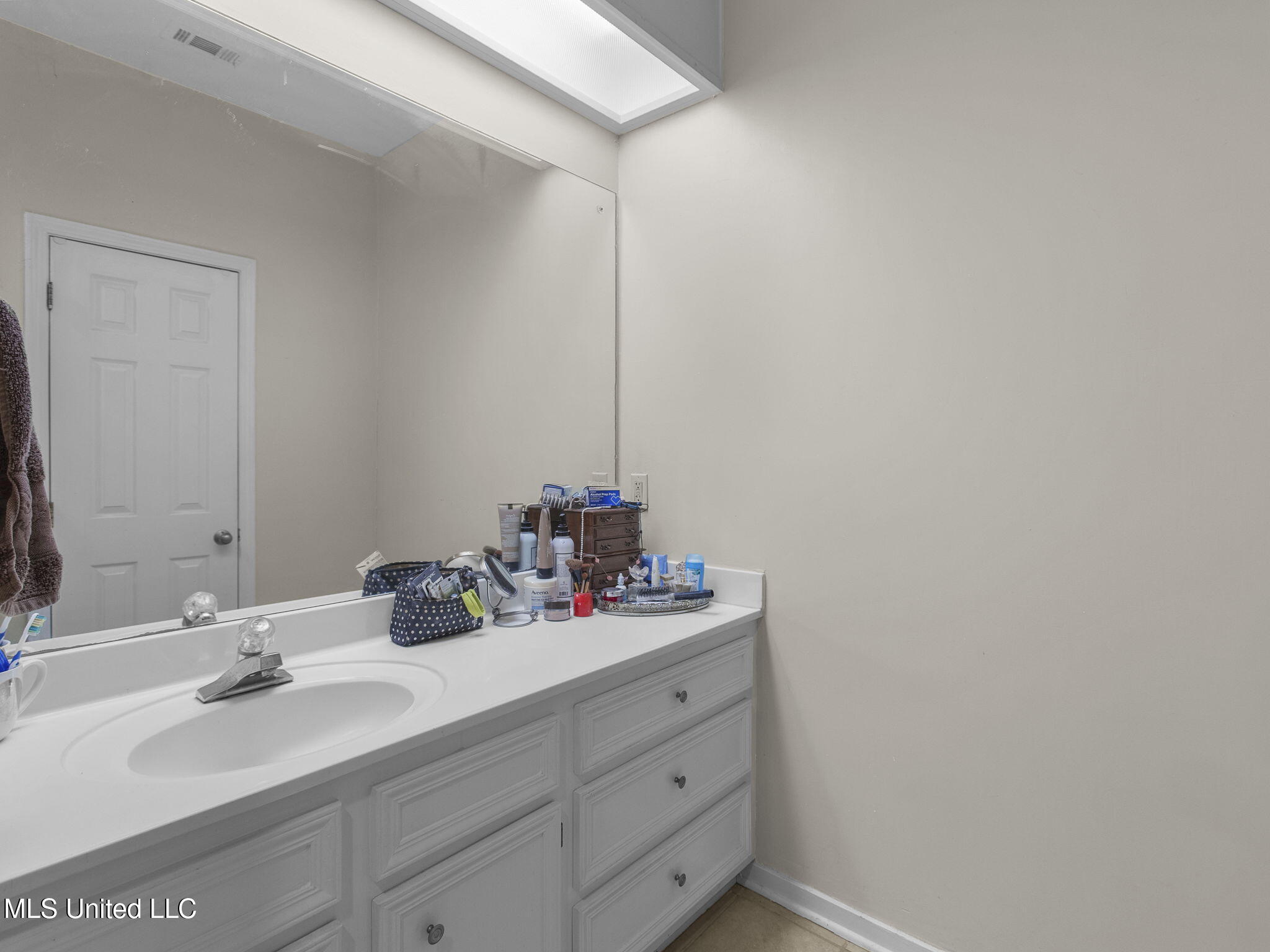 243 Bayview Drive Property Photo 21