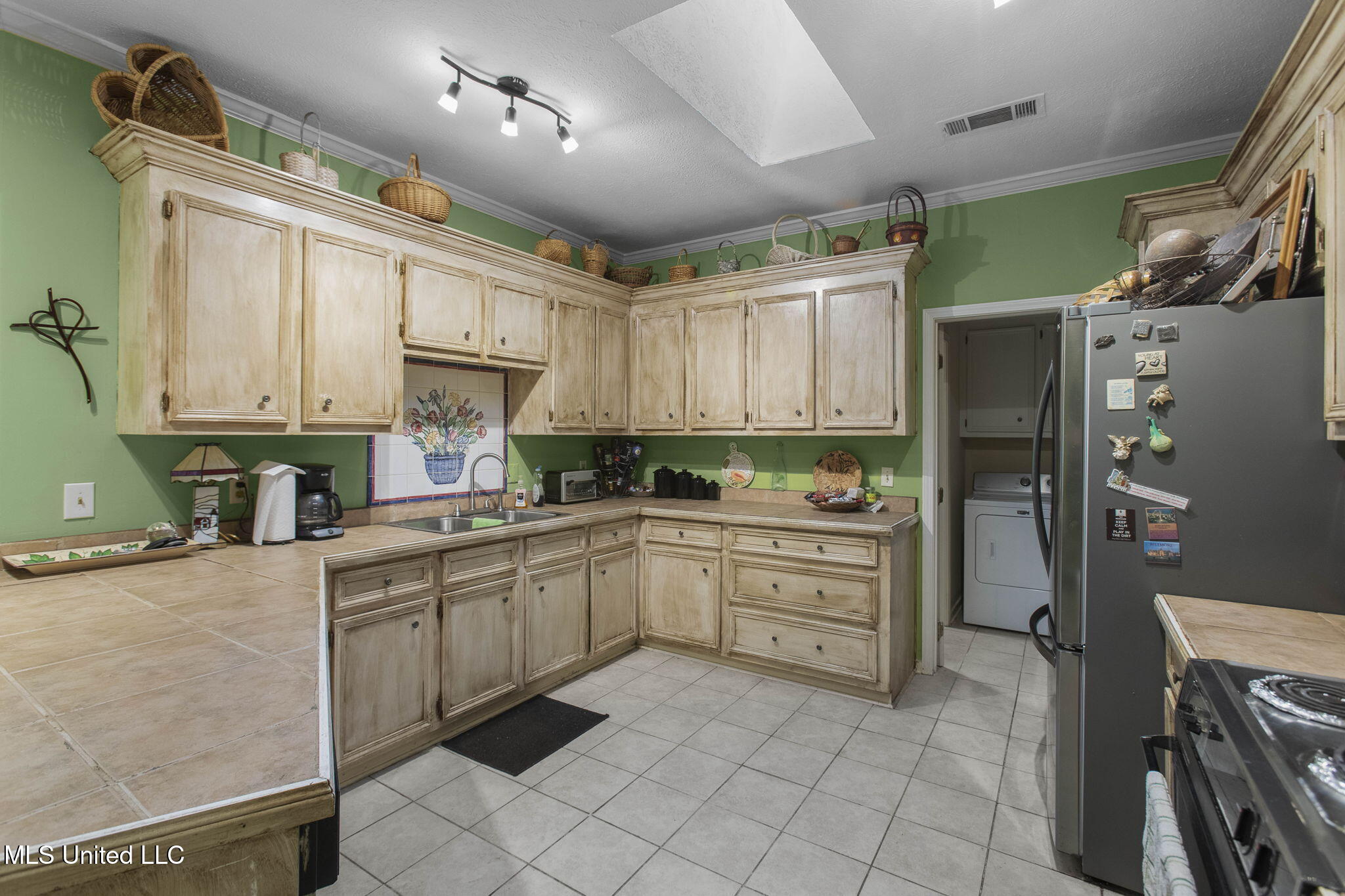 243 Bayview Drive Property Photo 34