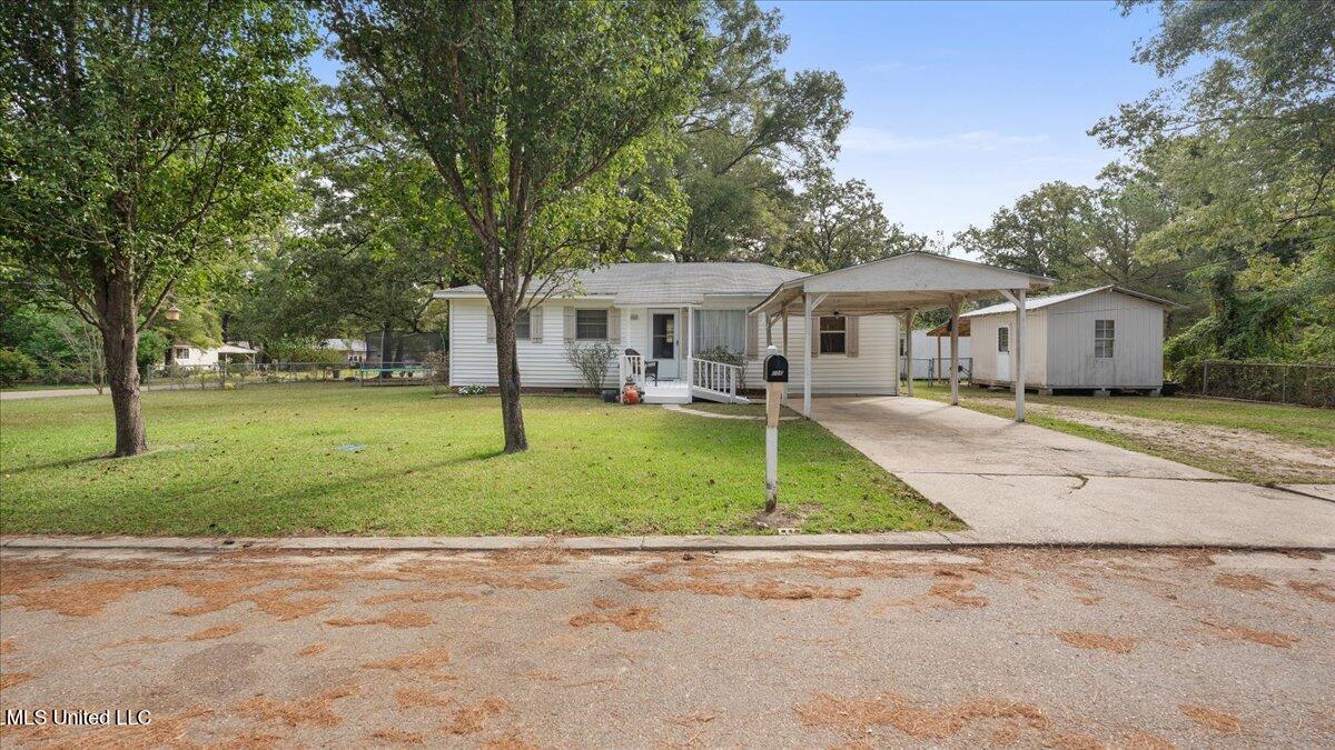 206 Areo Drive Property Photo 1