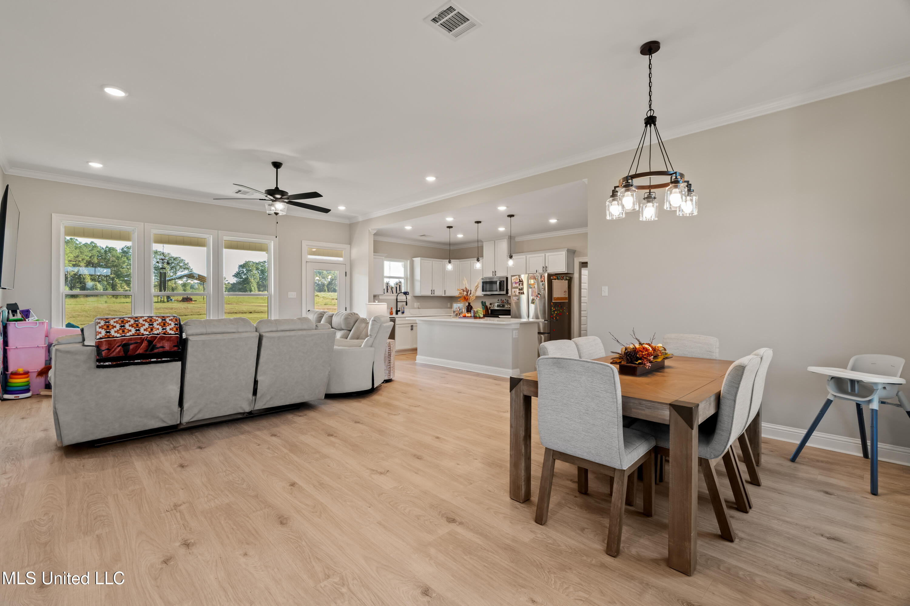 1825 Sw Big Creek Drive Property Photo 6