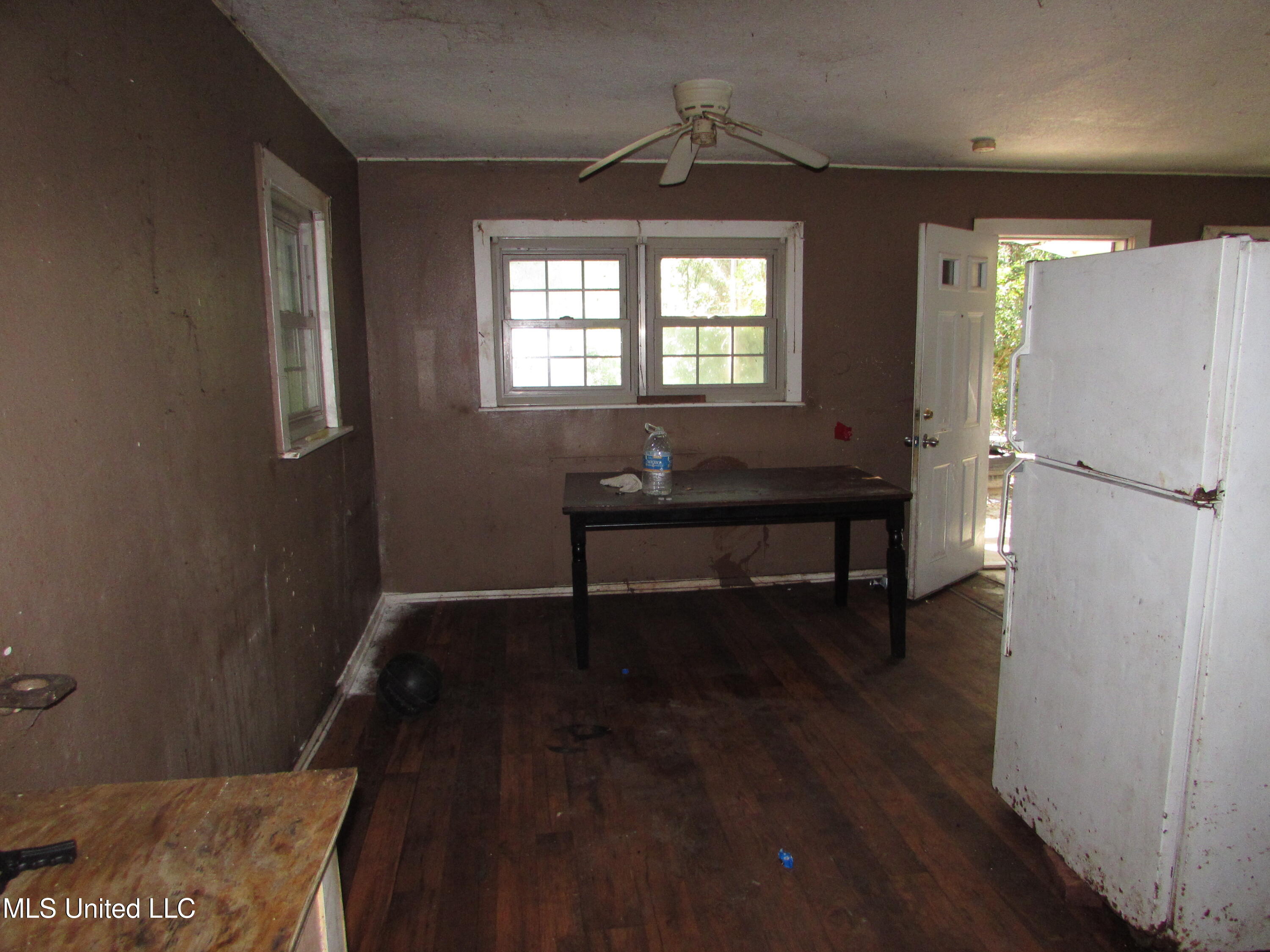 112 31st Street Property Photo 5