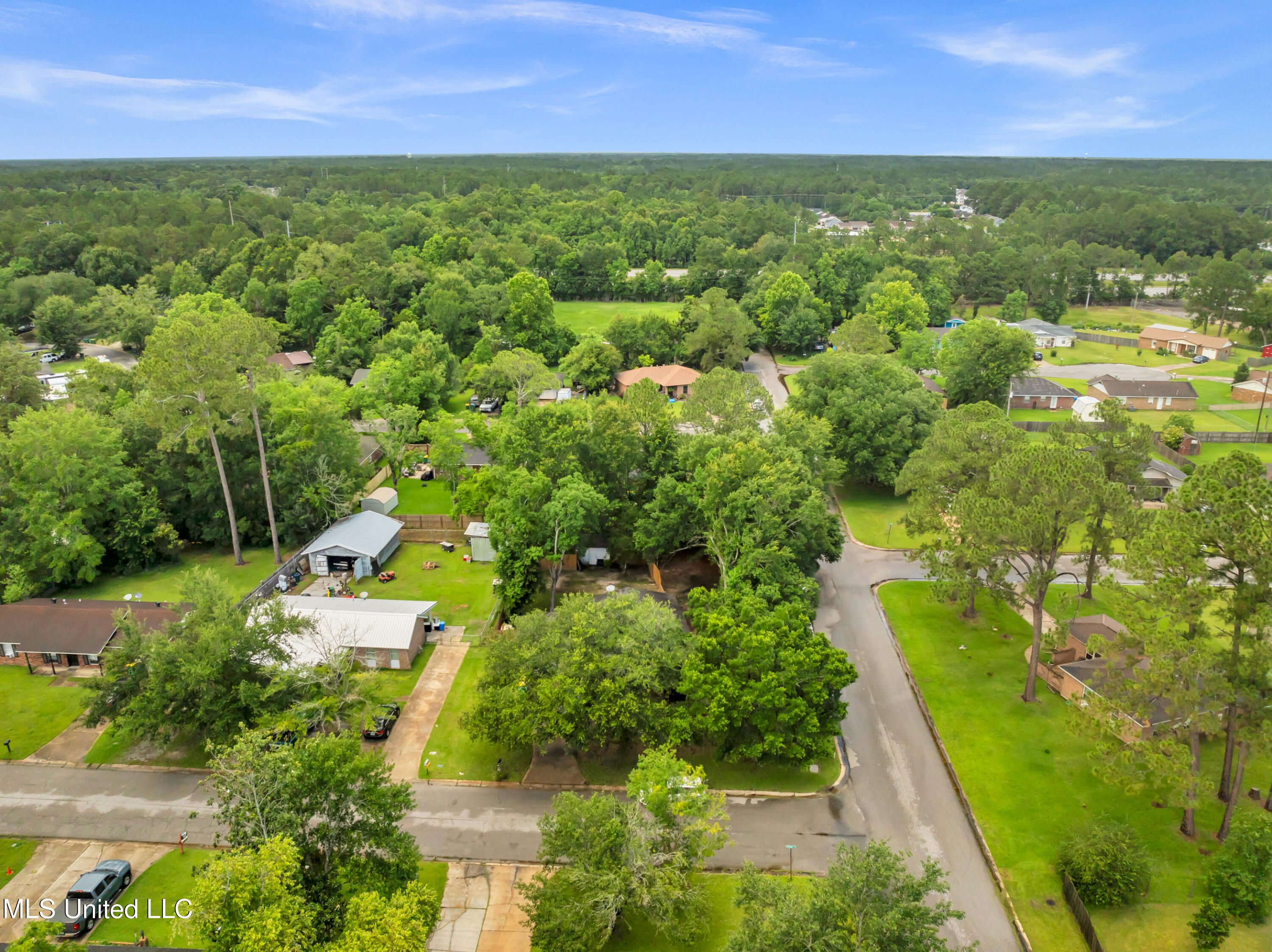 15300 Lansing Drive Property Photo 13