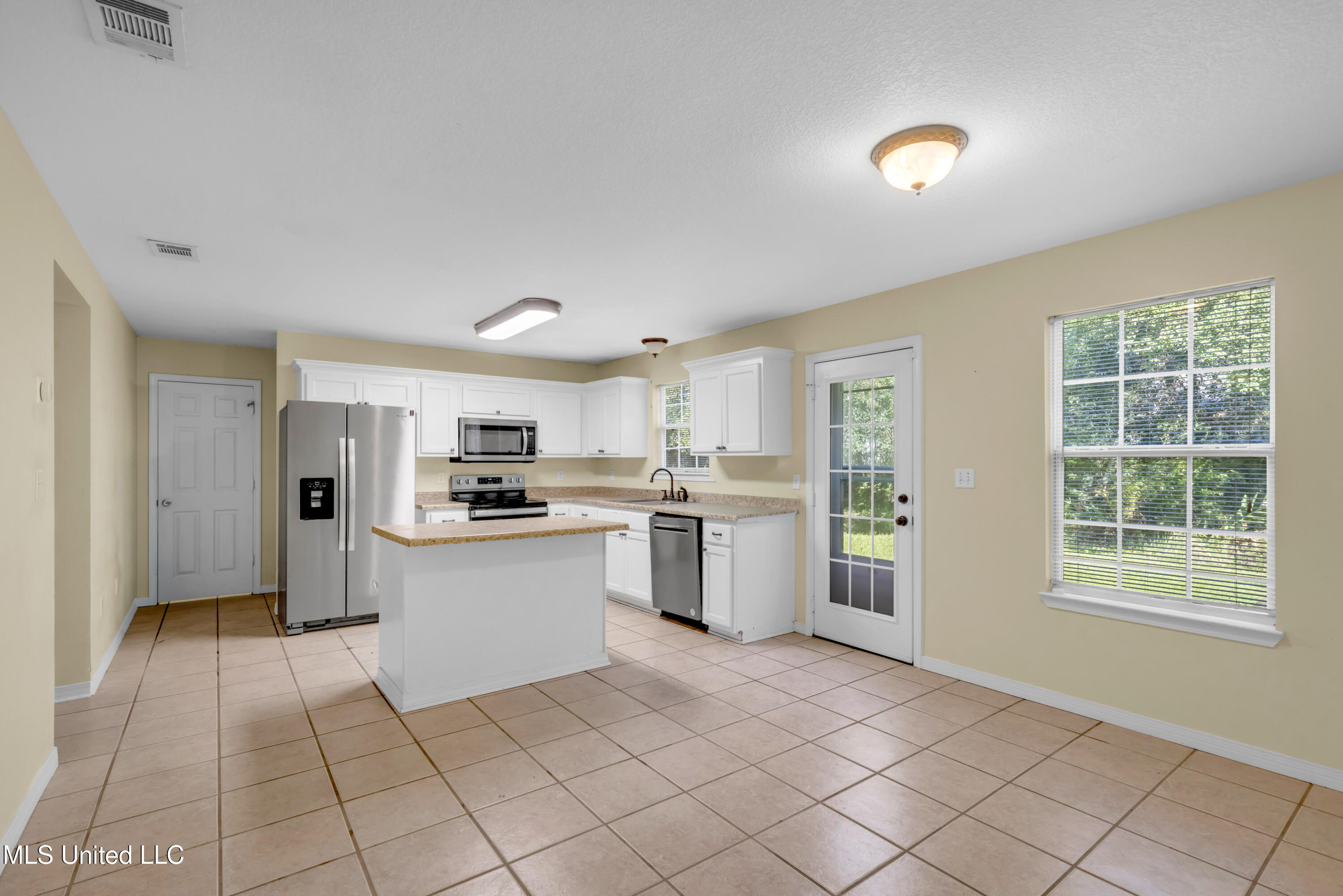 701 Washington Street Property Photo 11