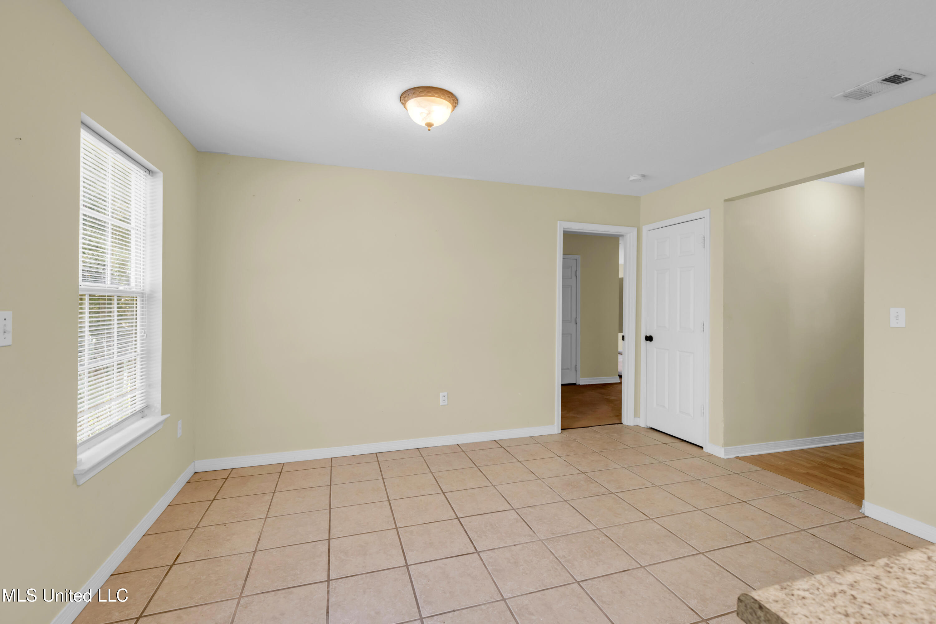 701 Washington Street Property Photo 15