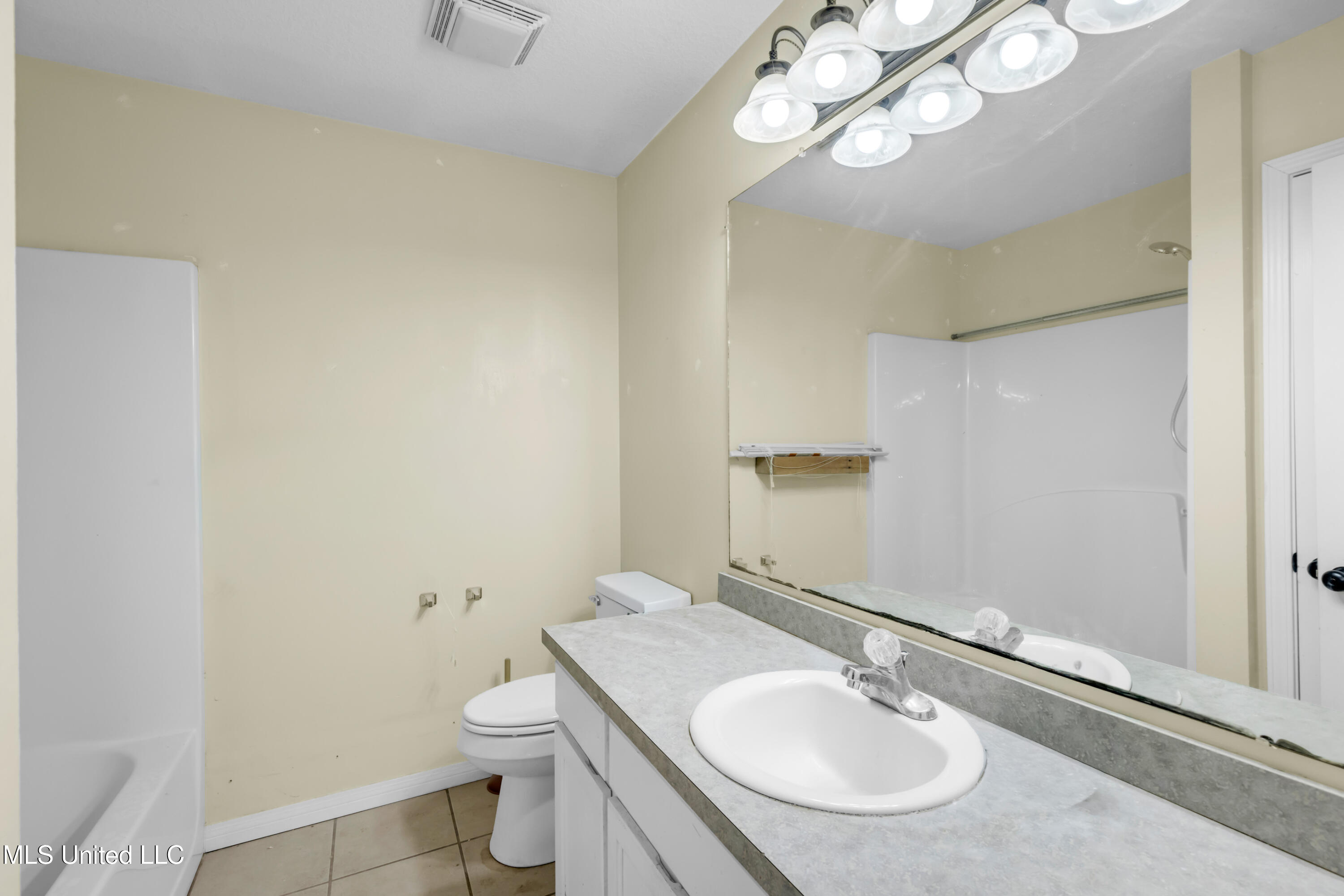 701 Washington Street Property Photo 18