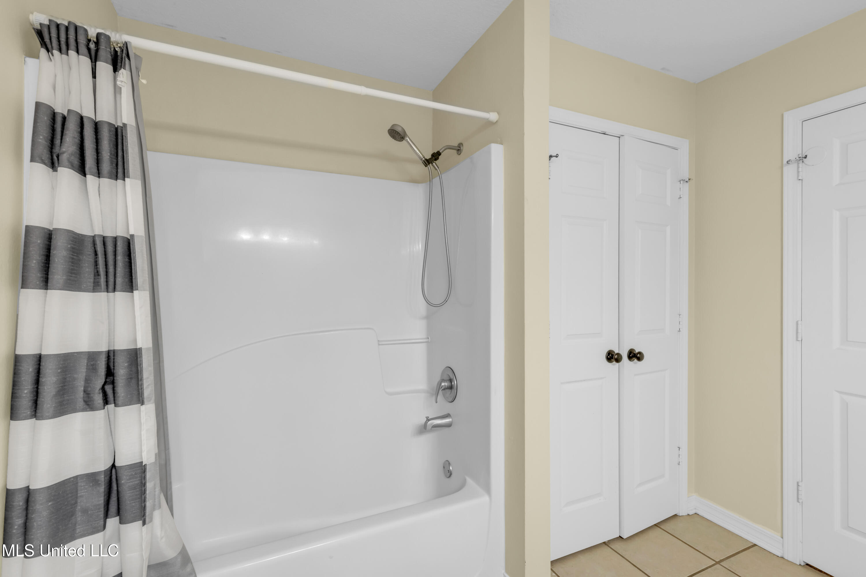 701 Washington Street Property Photo 24