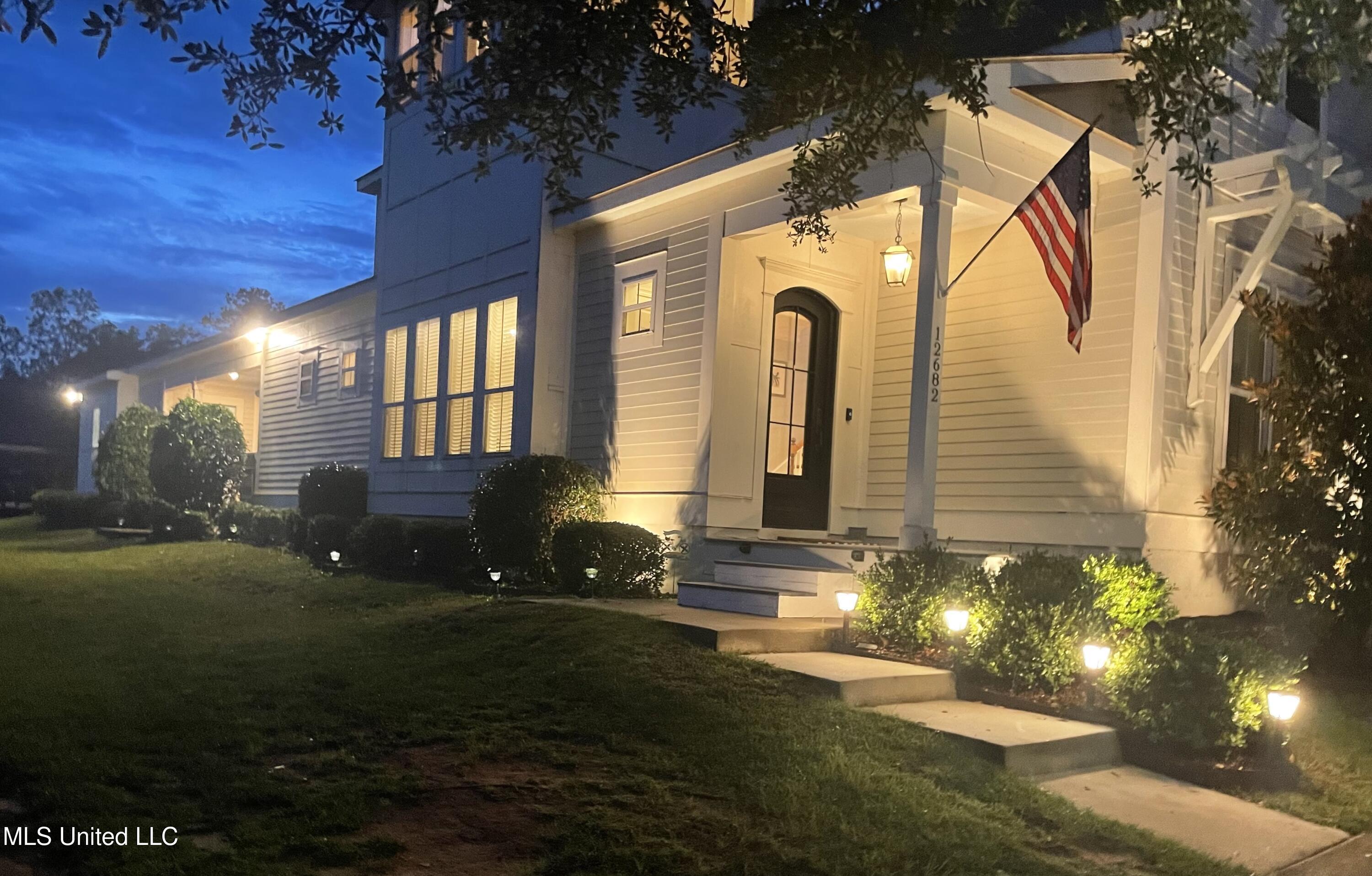 12682 Amory Avenue Property Photo 3