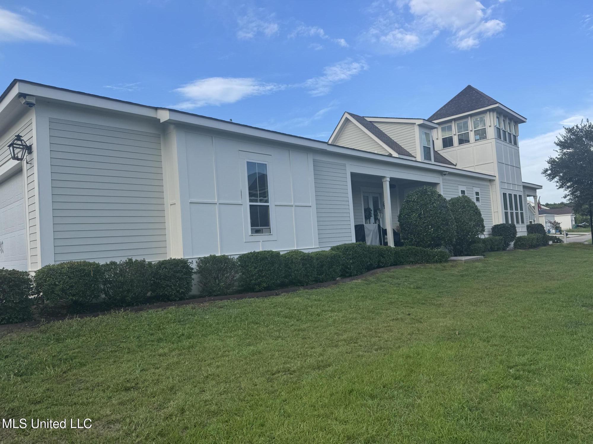 12682 Amory Avenue Property Photo 5