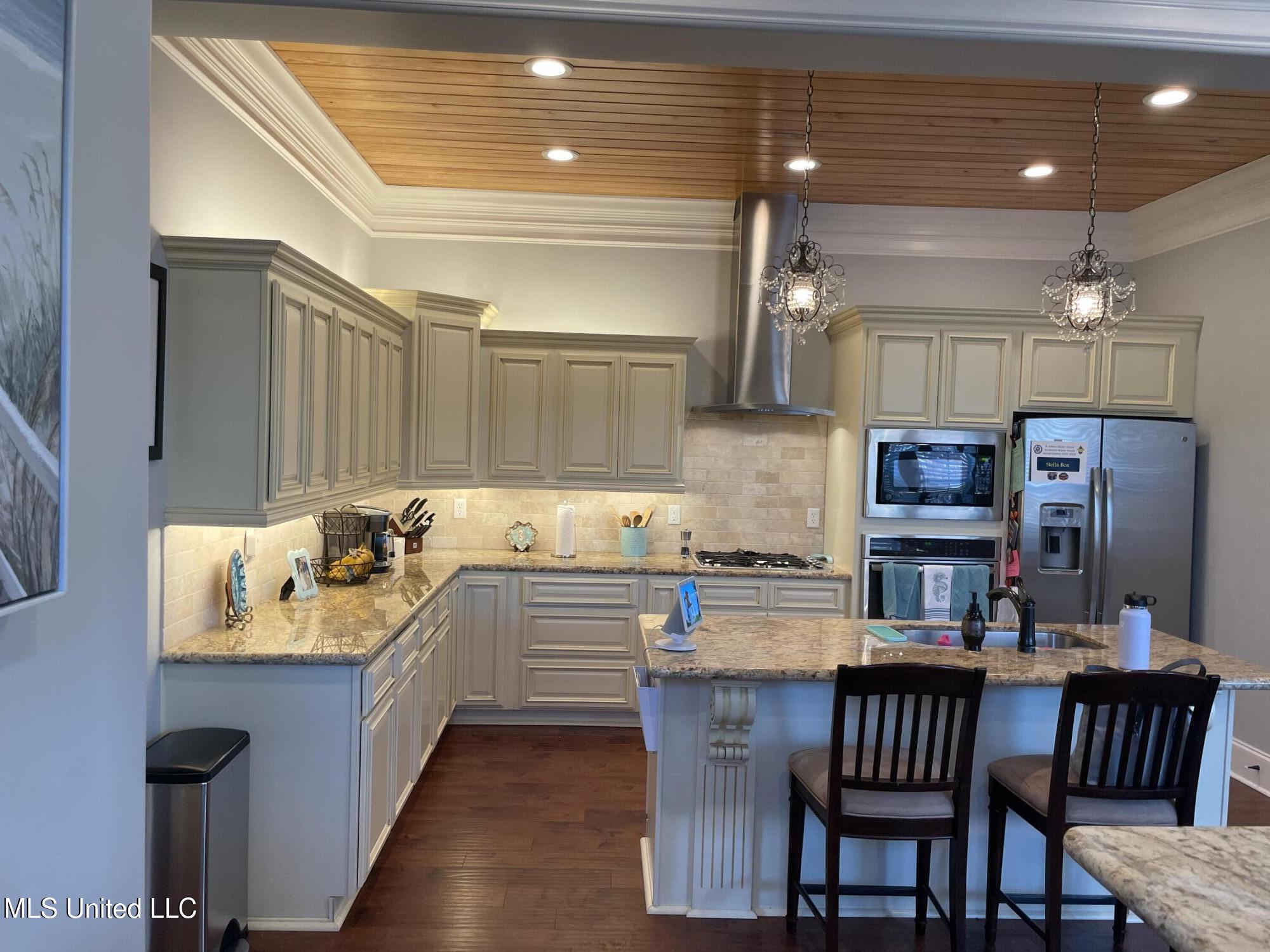 12682 Amory Avenue Property Photo 13