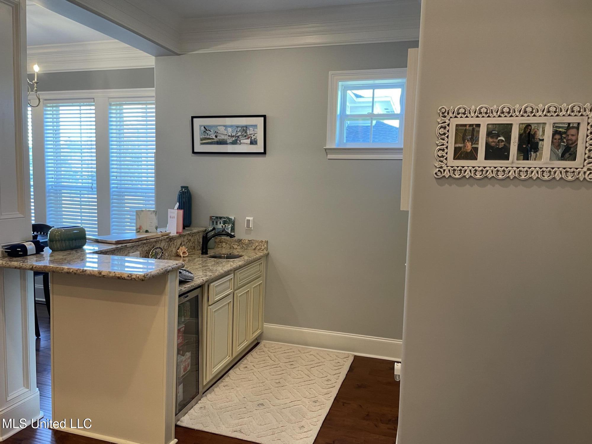 12682 Amory Avenue Property Photo 16