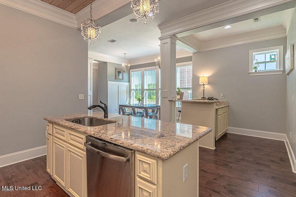 12682 Amory Avenue Property Photo 20