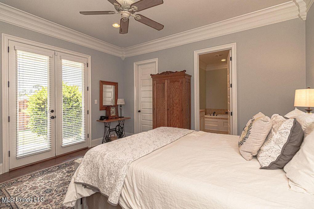 12682 Amory Avenue Property Photo 22