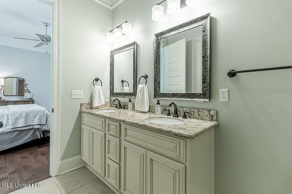 12682 Amory Avenue Property Photo 24