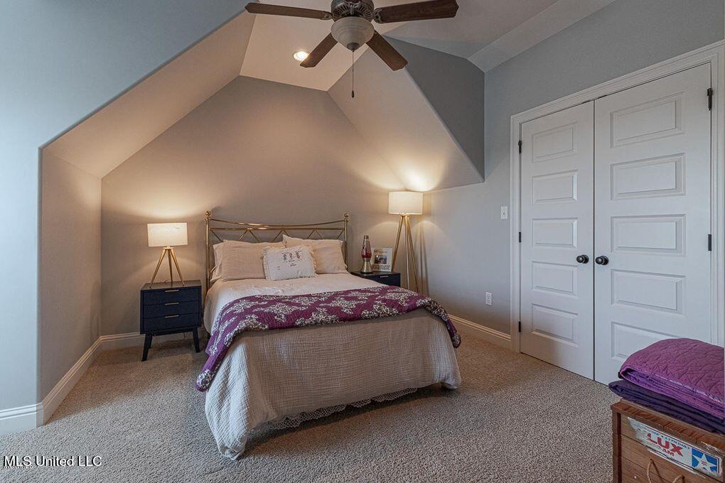 12682 Amory Avenue Property Photo 28