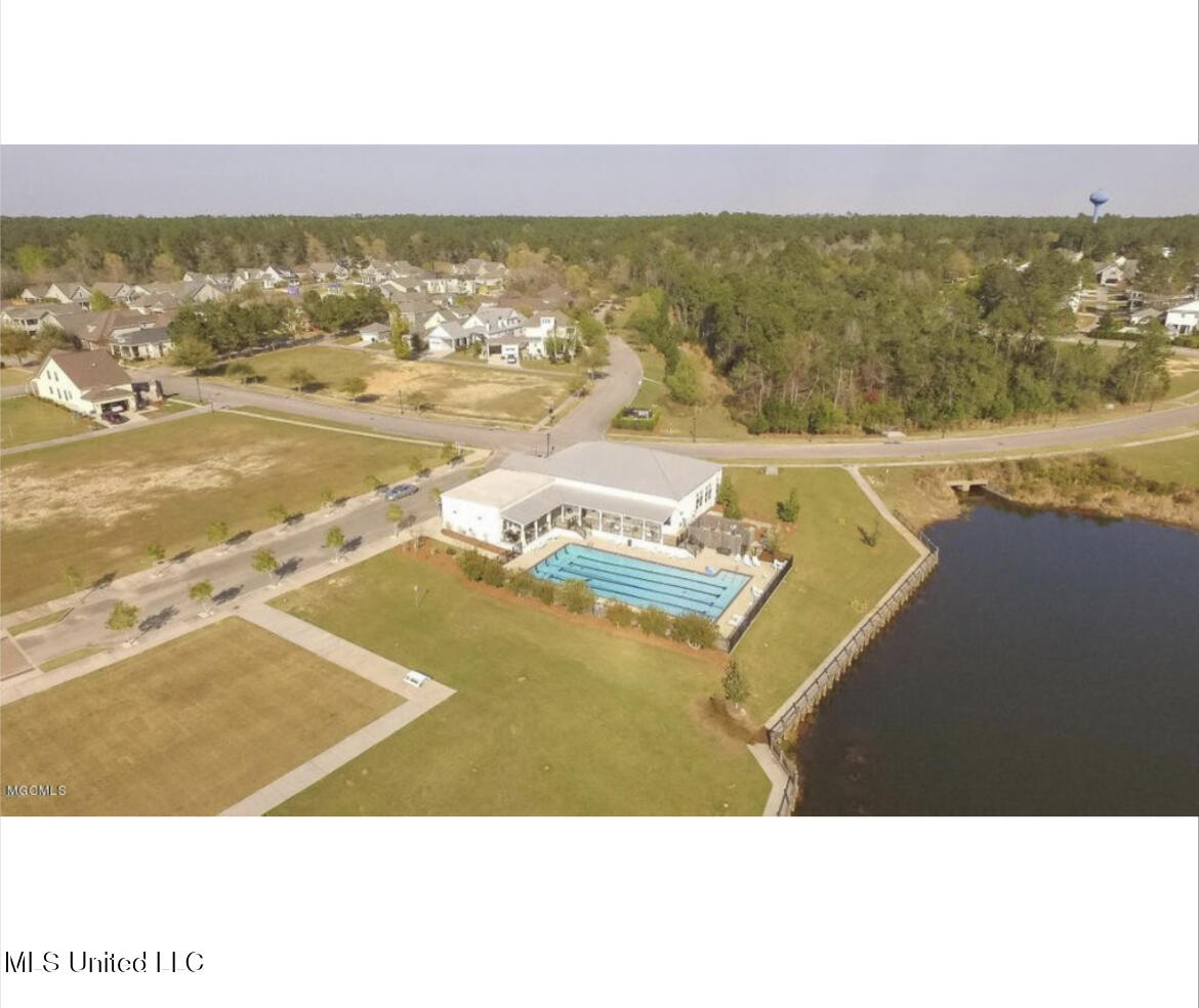 12682 Amory Avenue Property Photo 34