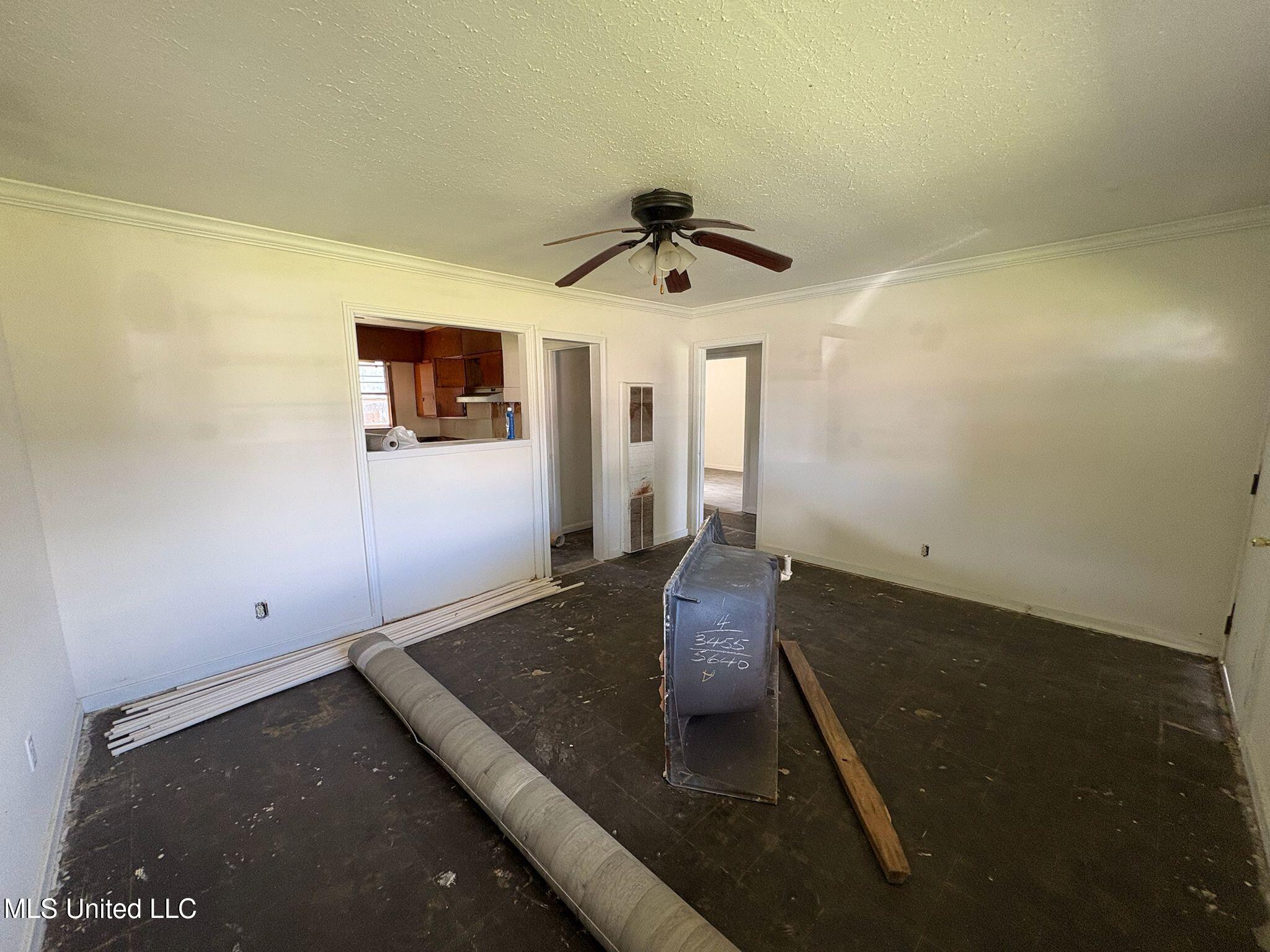 715 Simpson Drive Property Photo 4